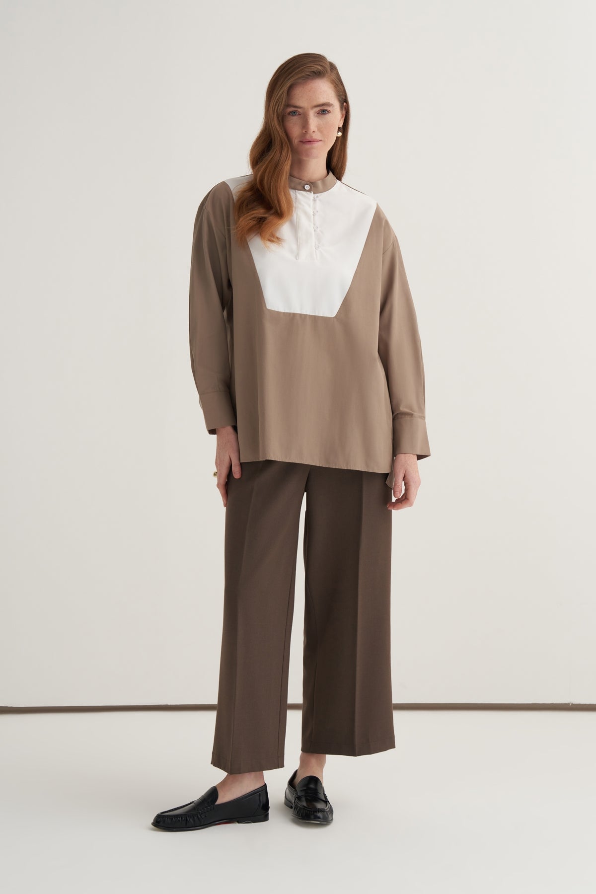 Kadın Hakim Yaka Garnili Gömlek Vizon