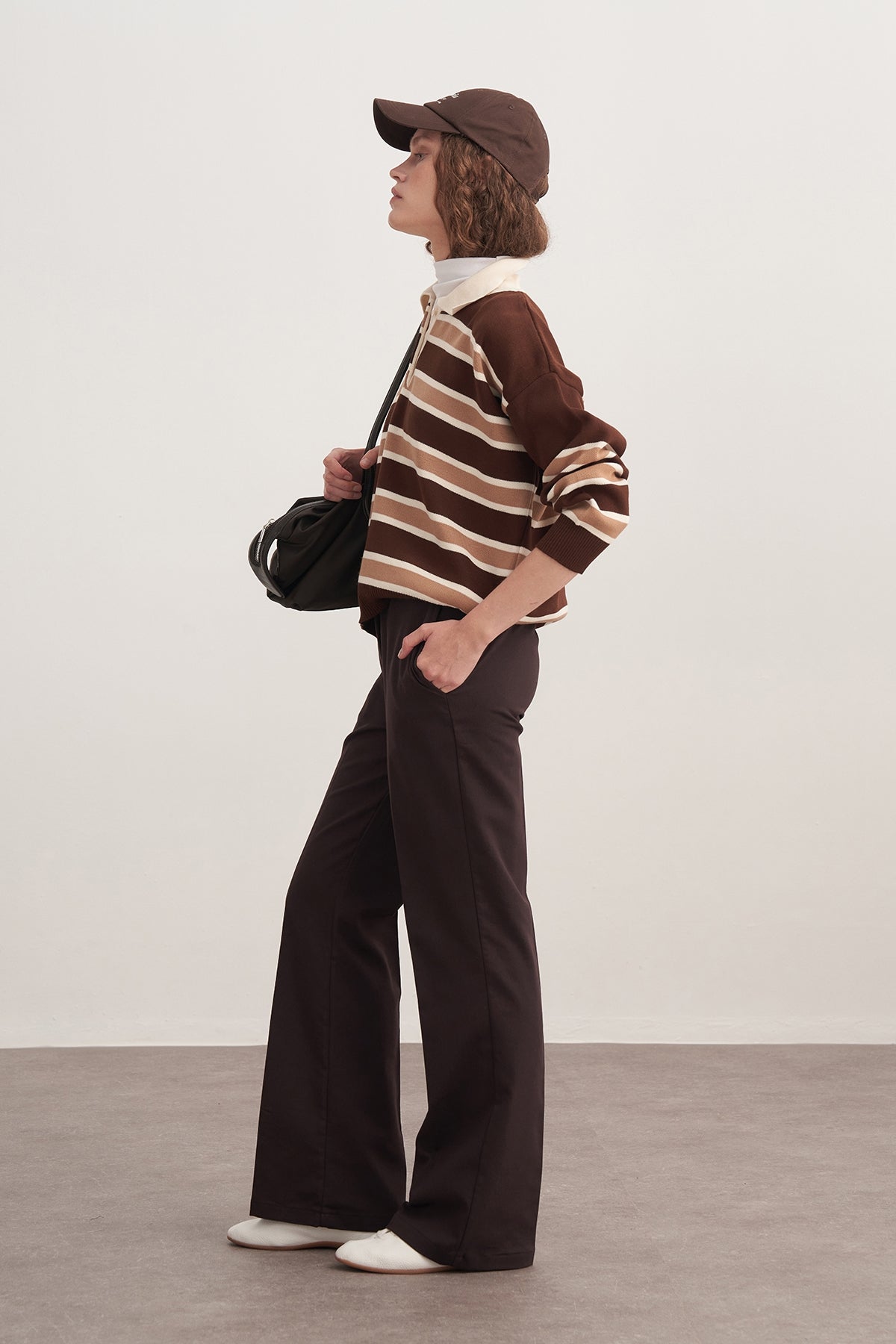 Kadın Çizgili Yakalı Triko Kazak Kahve