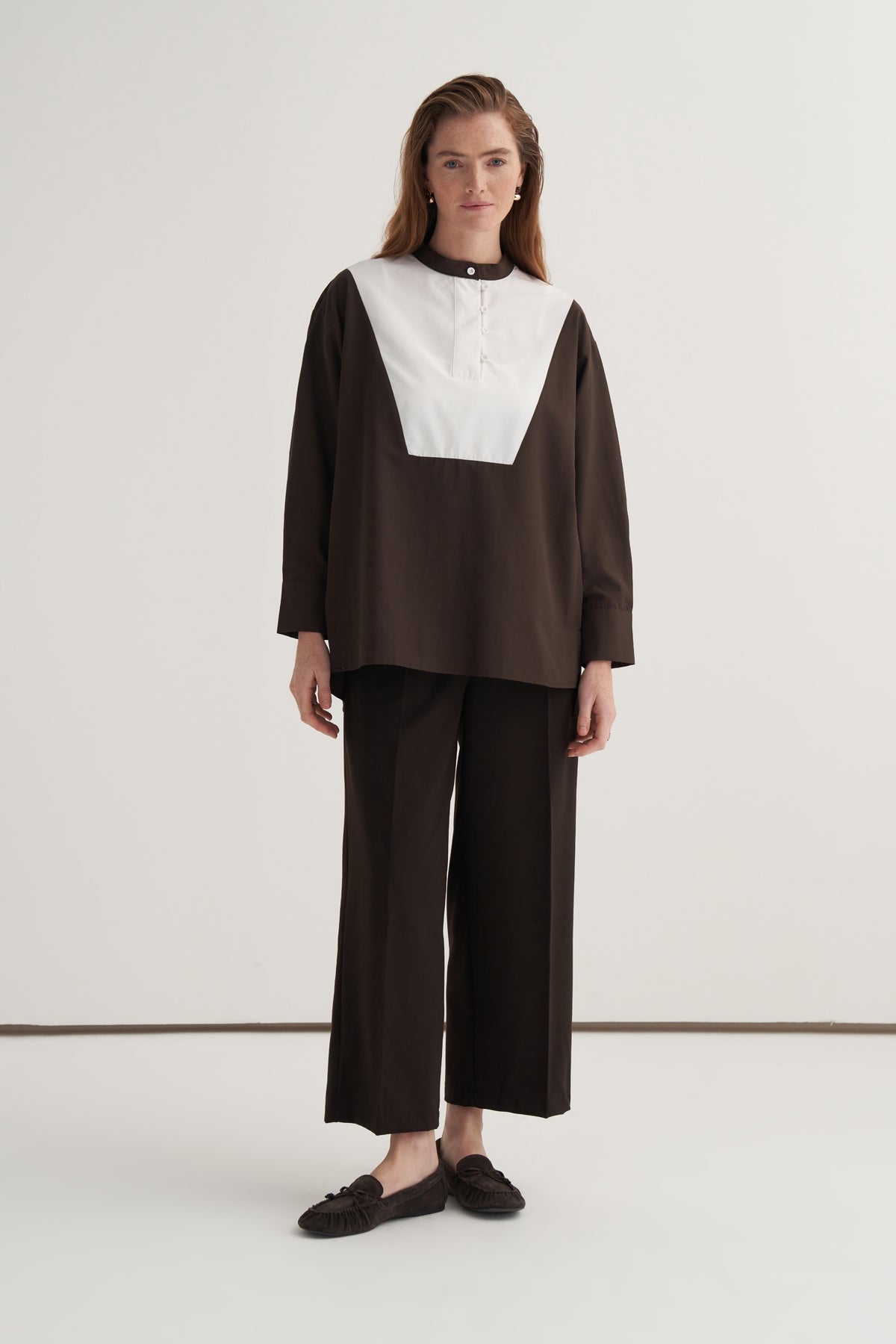 Kadın Hakim Yaka Garnili Gömlek Acı Kahve