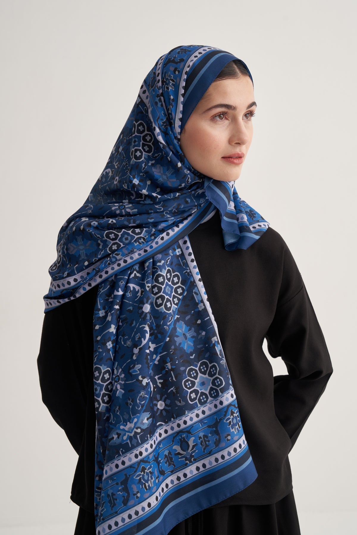 Kadın Soft Daisy Desen Şal Lacivert