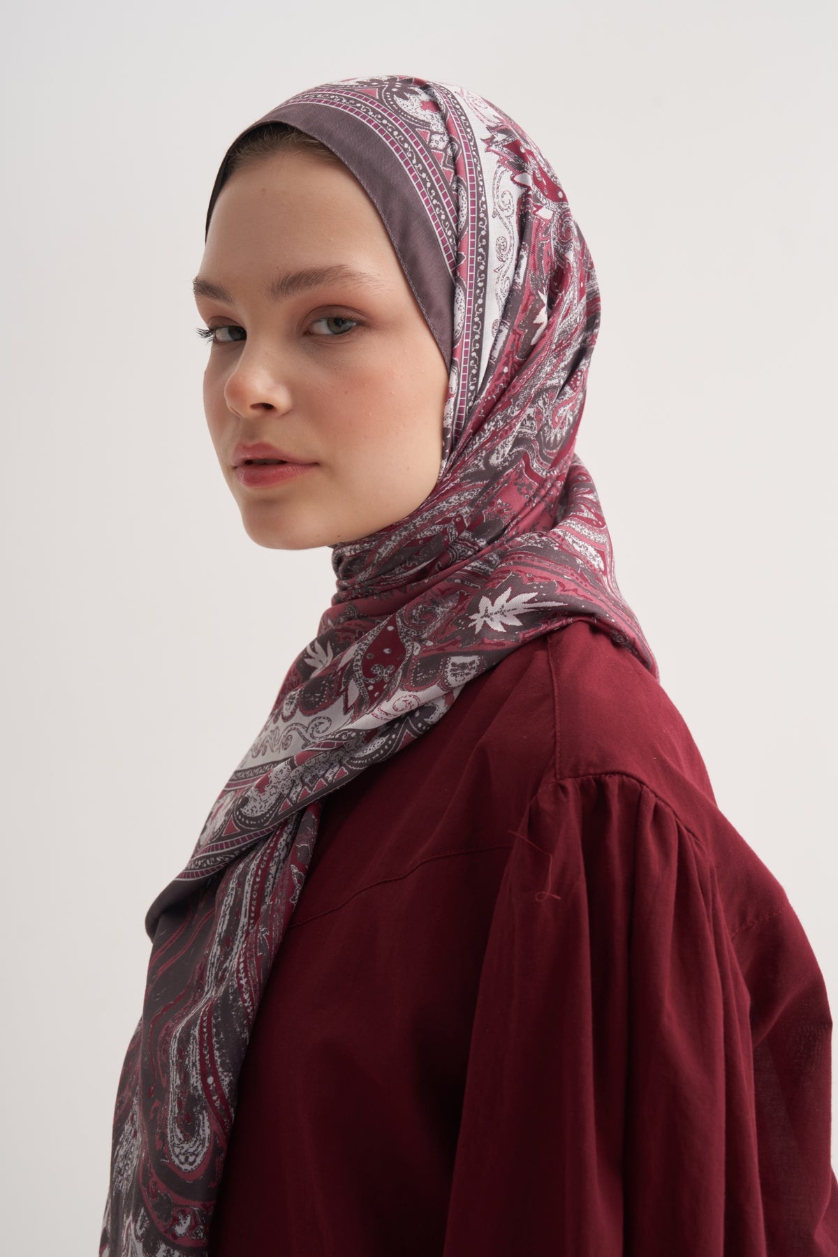 Kadın Mari Desen İpeksi Şal Bordo