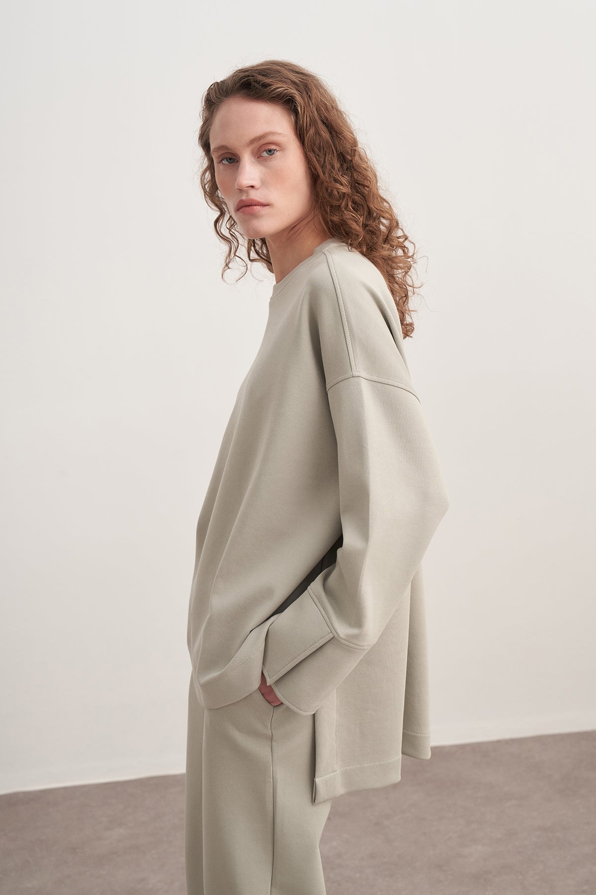 Kadın İnterlok Kol Detaylı Bluz Pastel Gri