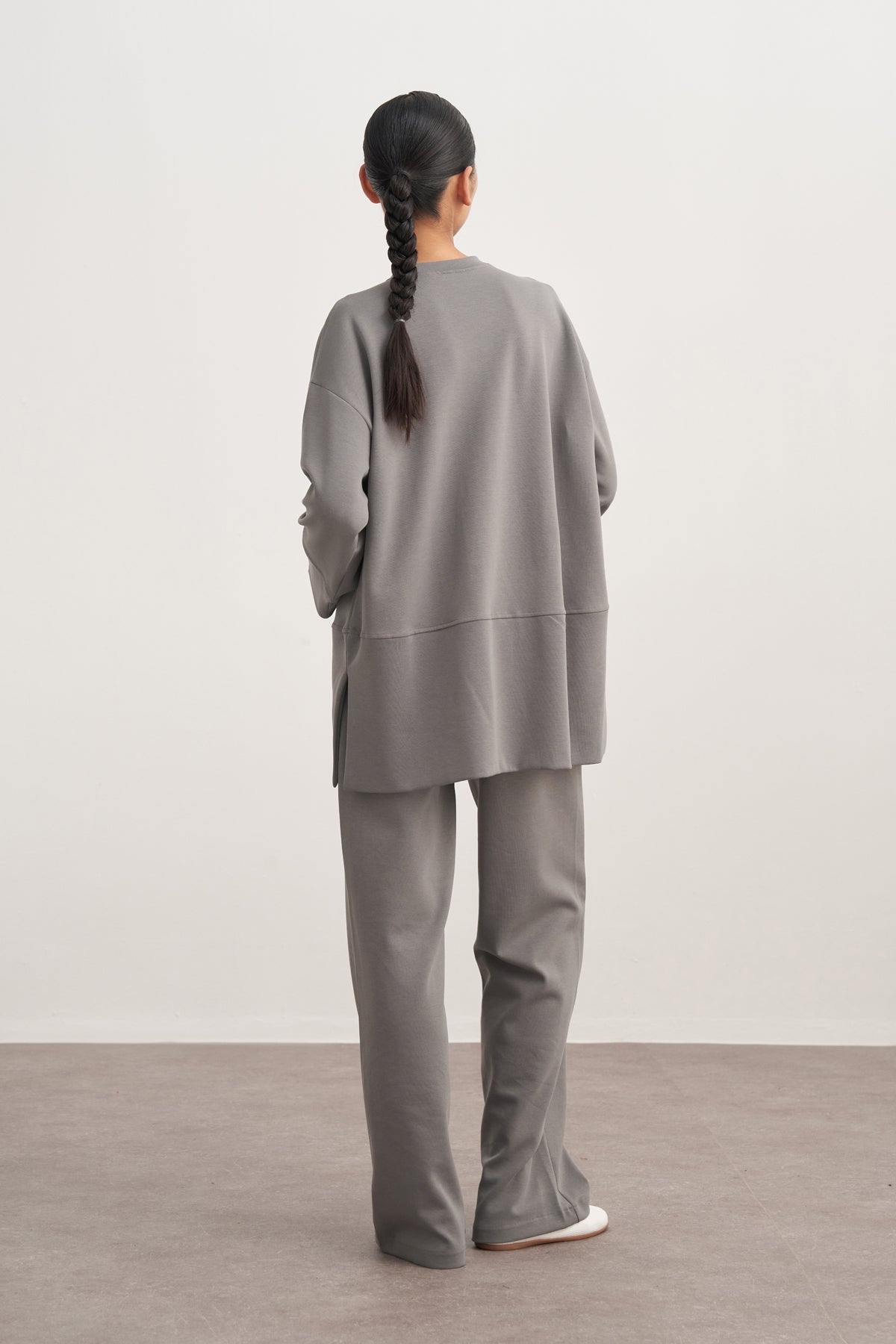 Kadın İnterlok Oversize Şal Aksesuarlı Sweat Füme