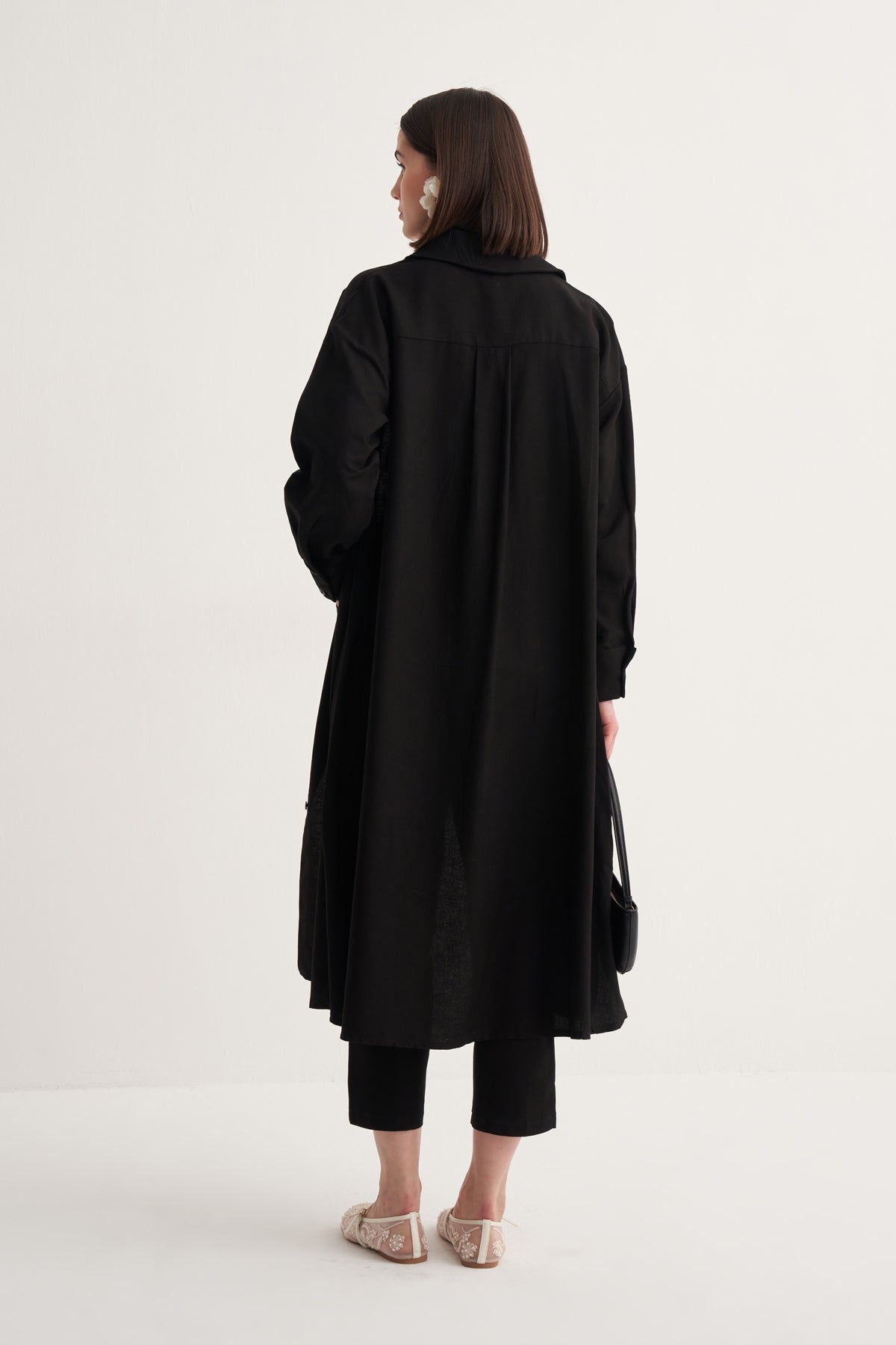 Kadın Dökümlü Pamuklu Oversize Uzun Gömlek Elbise Siyah