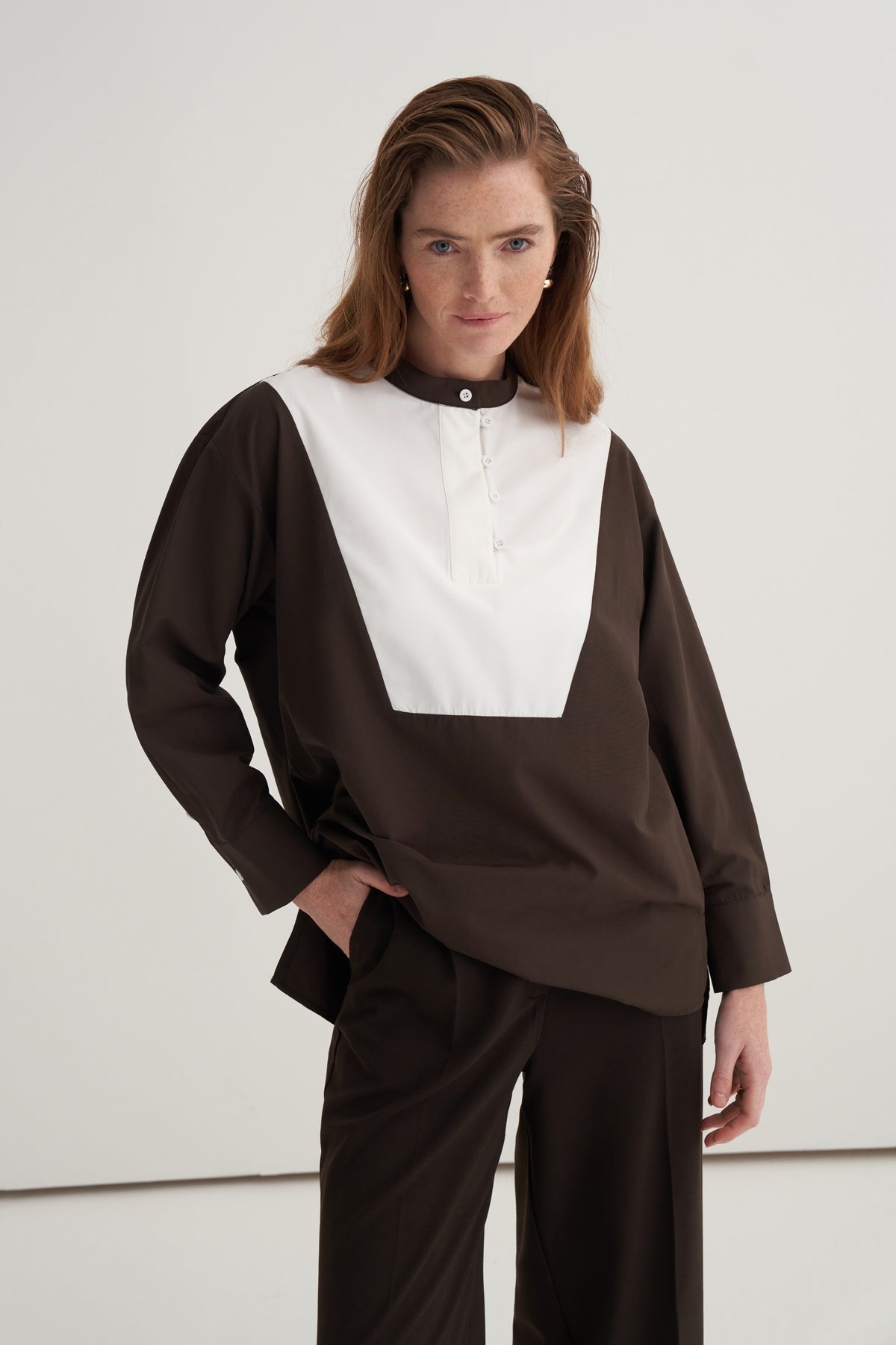 Kadın Hakim Yaka Garnili Gömlek Acı Kahve