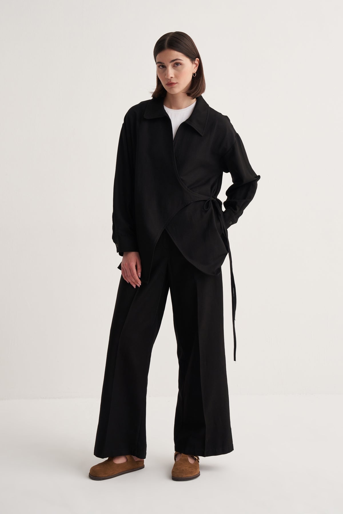 Kadın Dökümlü Pamuklu Yakalı Kimono Siyah