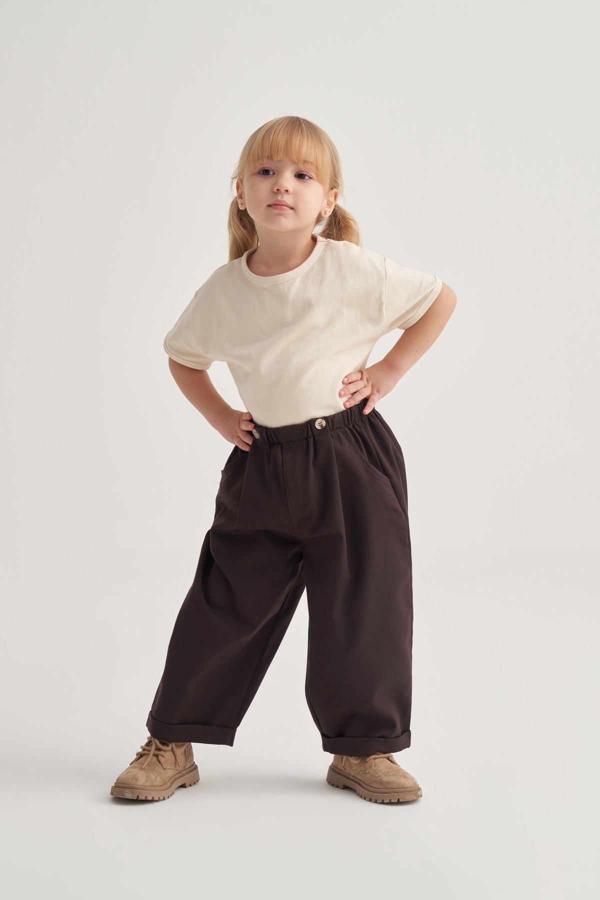 Unisex Çocuk Gabardin Pilili Pantolon Kahve