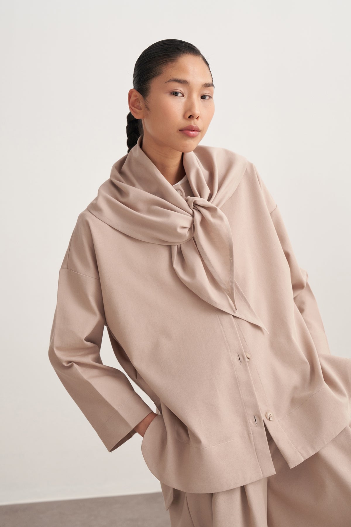 Kadın Gabardin Şal Aksesuarlı Gömlek Ceket Bej