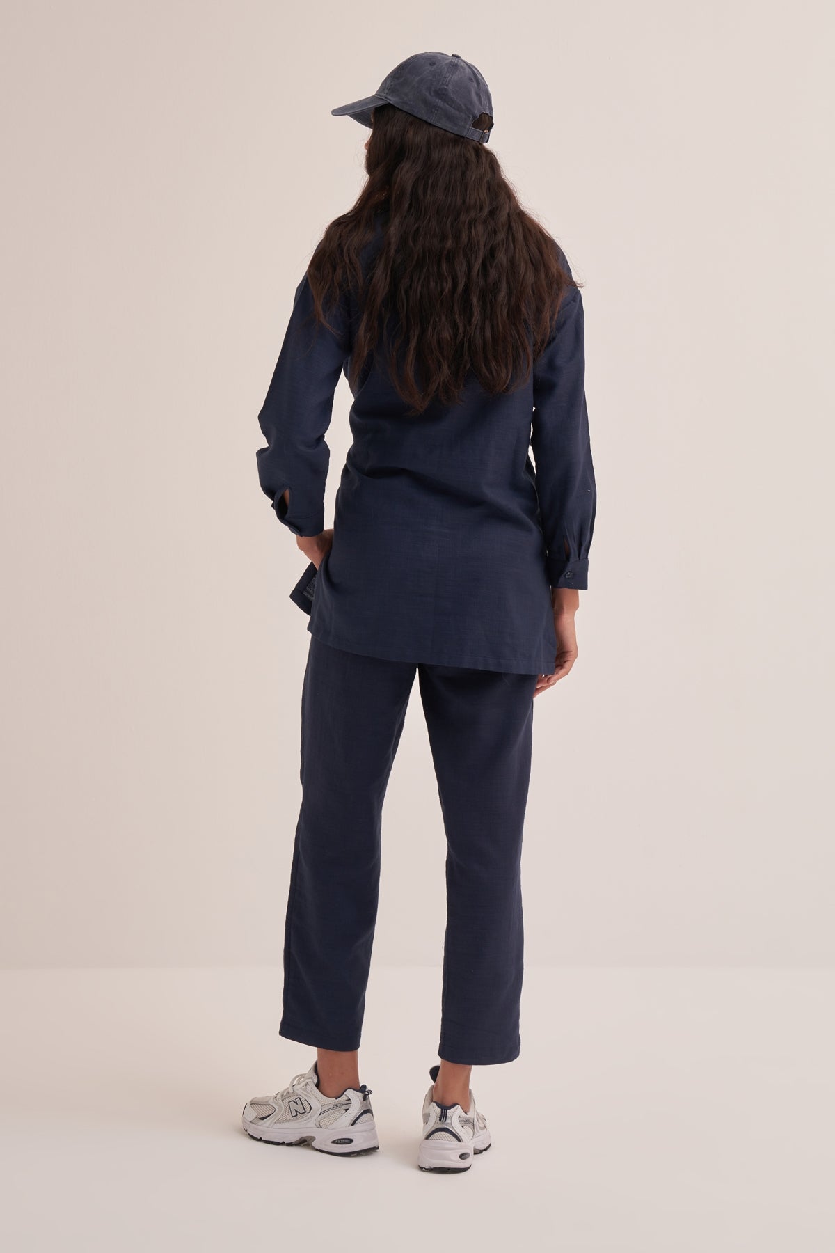 Kadın Organik Pamuk Yırtmaçlı Fonksiyonel Gömlek Lacivert