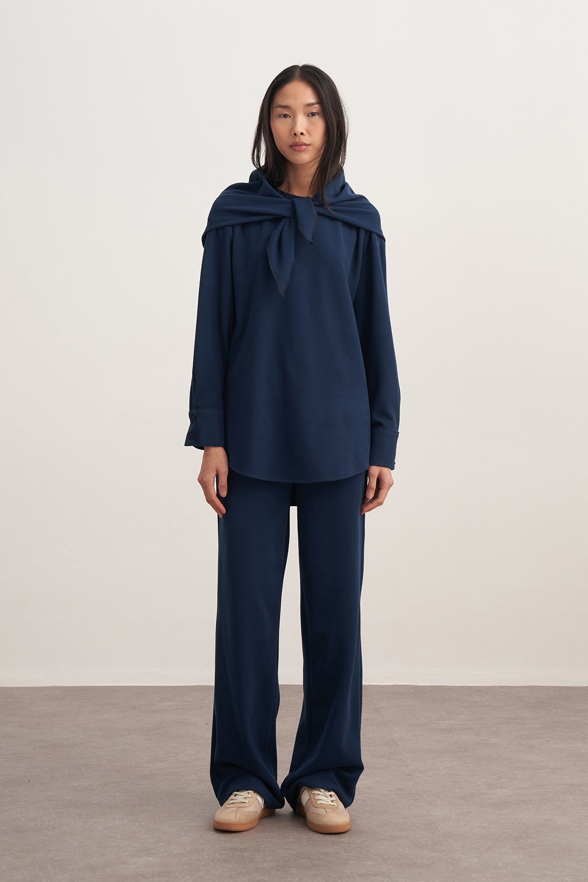 Kadın Şal Aksesuarlı 3’lü Pantolon Takım Lacivert