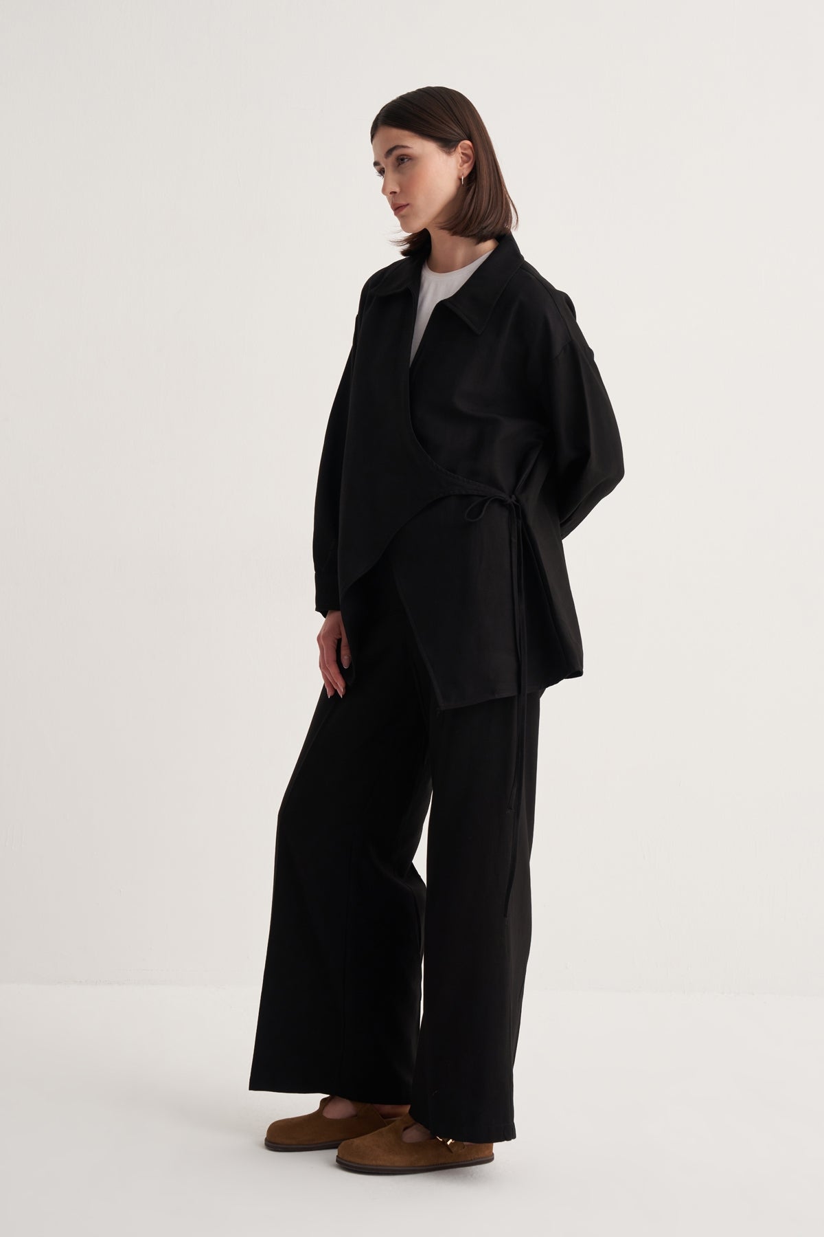 Kadın Dökümlü Pamuklu Yakalı Kimono Siyah