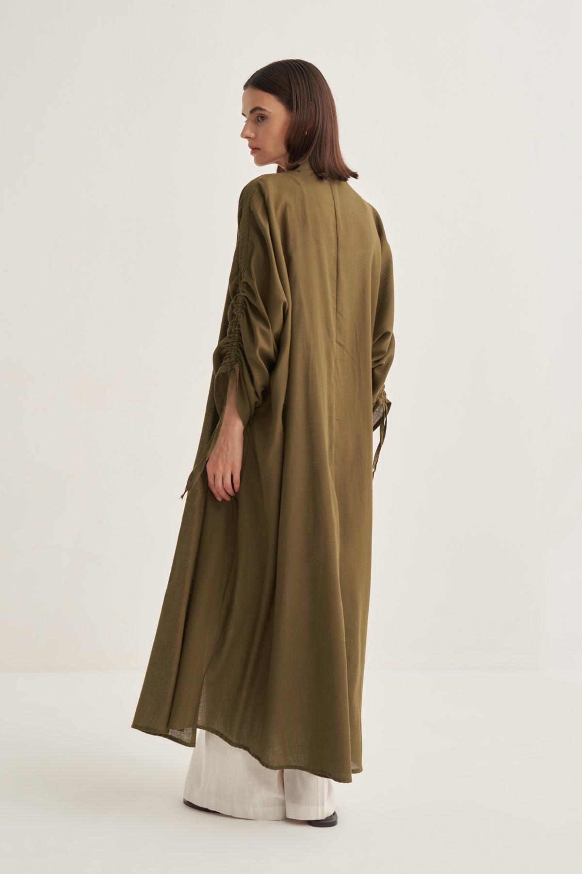 Kadın Organik Pamuk Büzgü Detaylı Abaya Haki