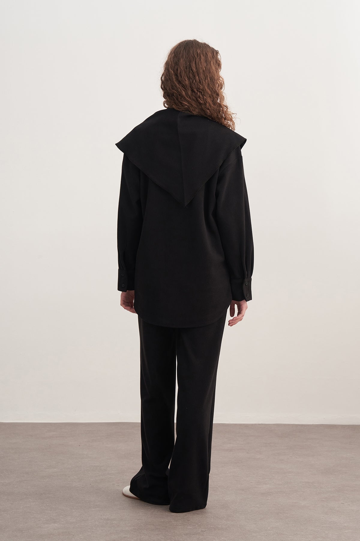 Kadın Şal Aksesuarlı 3’lü Pantolon Takım Siyah