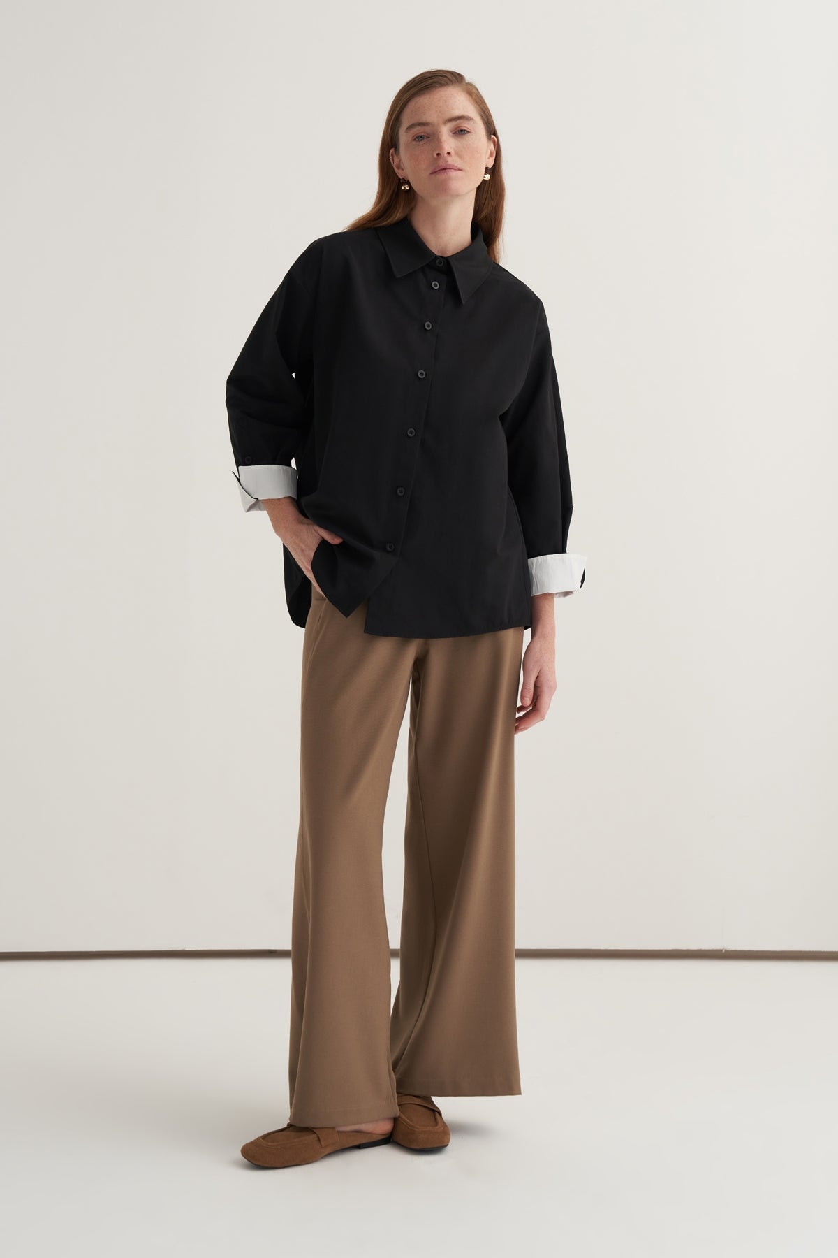 Kadın Poplin Kontrast Manşetli Gömlek Siyah