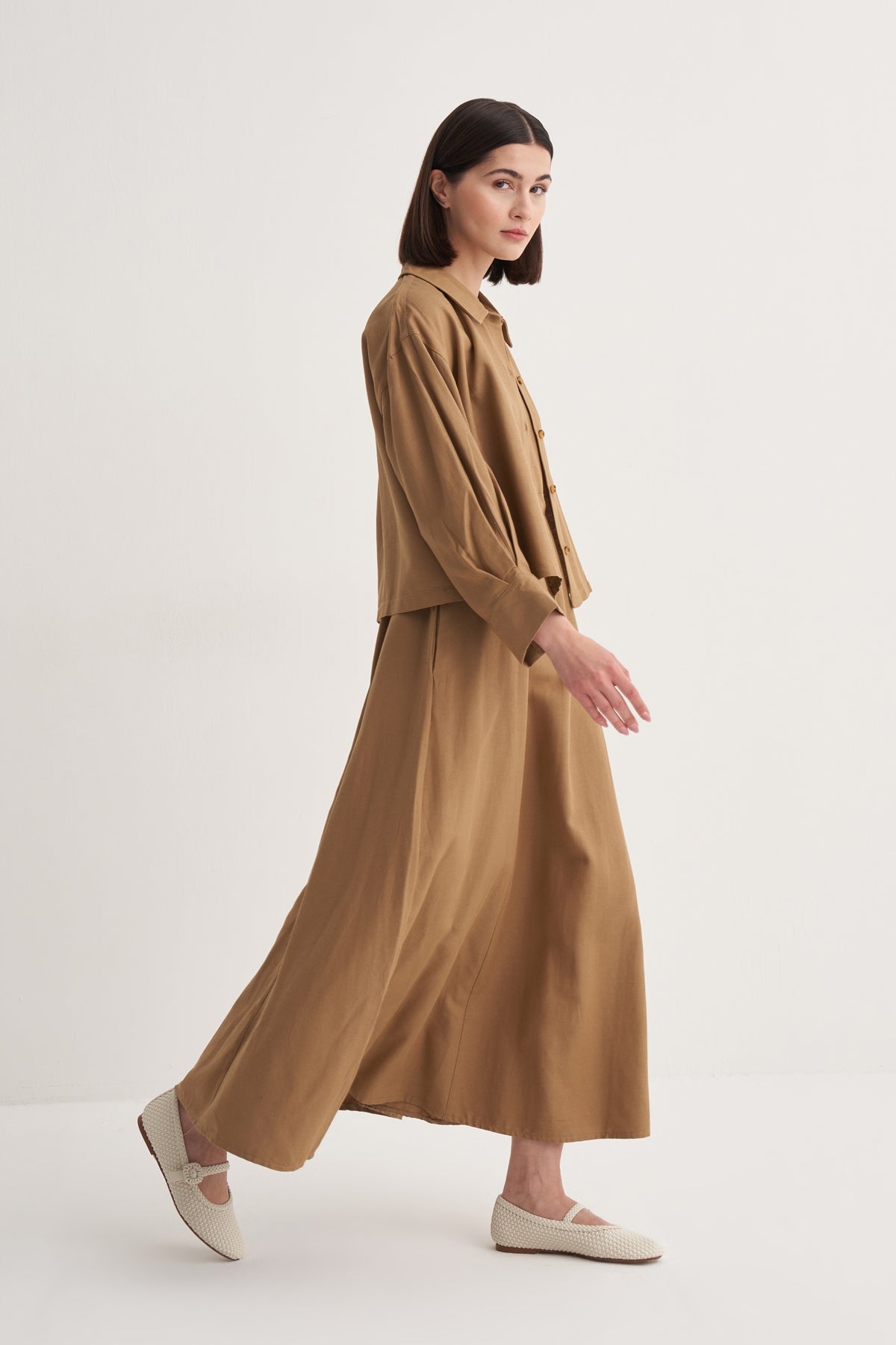 Kadın Dökümlü Pamuklu Elbiseli Takım Camel