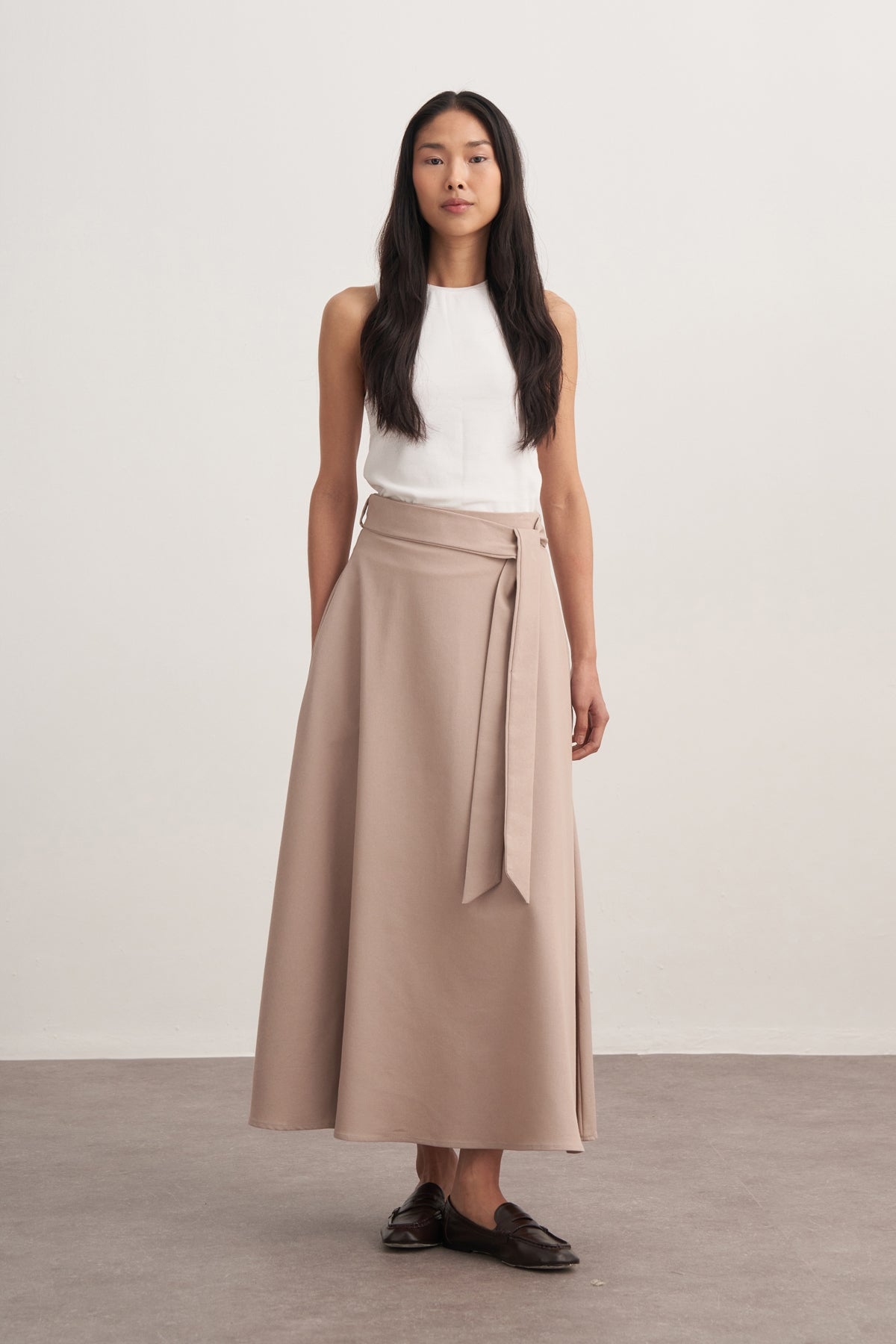 Kadın Gabardin Kemerli Kloş Etek Bej