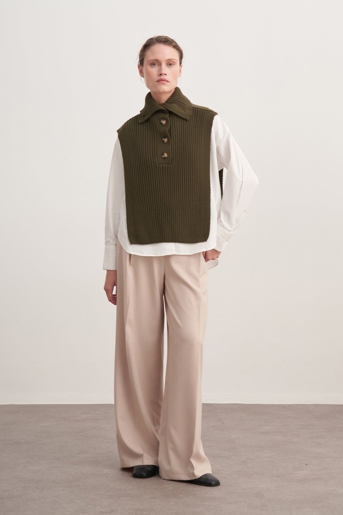 Kadın Düğmeli Triko Süveter Haki