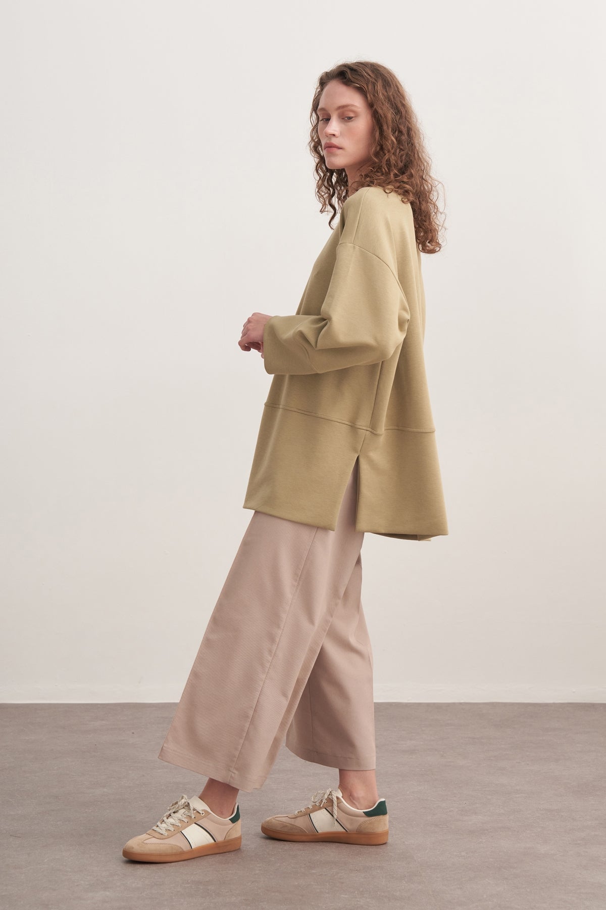 Kadın İnterlok Oversize Şal Aksesuarlı Sweat Çağla Yeşili