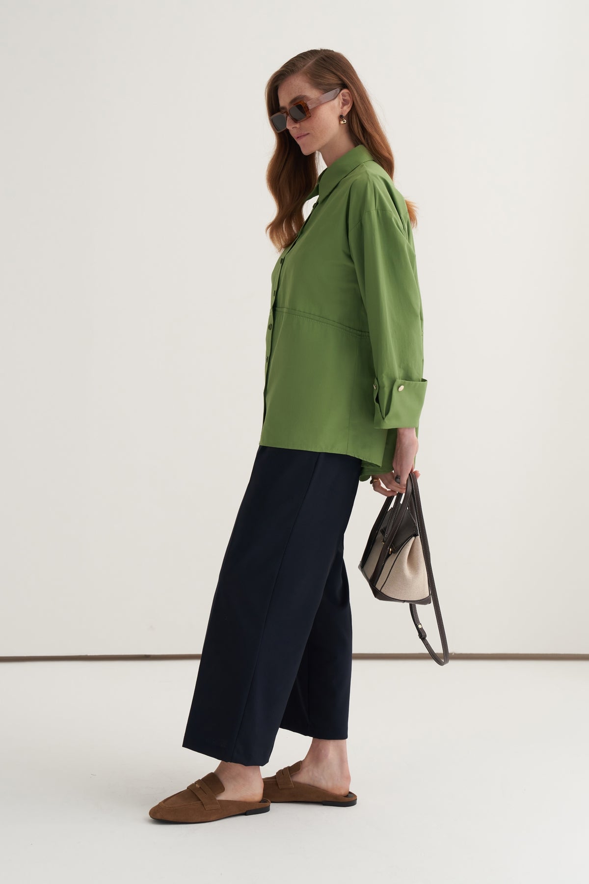 Kadın Düz Kesim Pensli Pantolon Lacivert