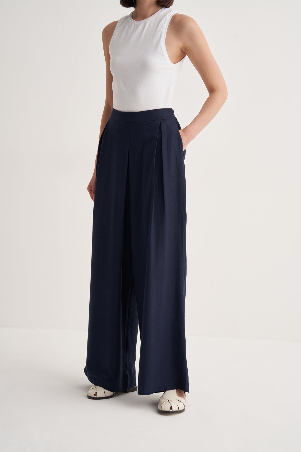 Kadın Dökümlü Pamuklu Pileli Etek Pantolon Lacivert