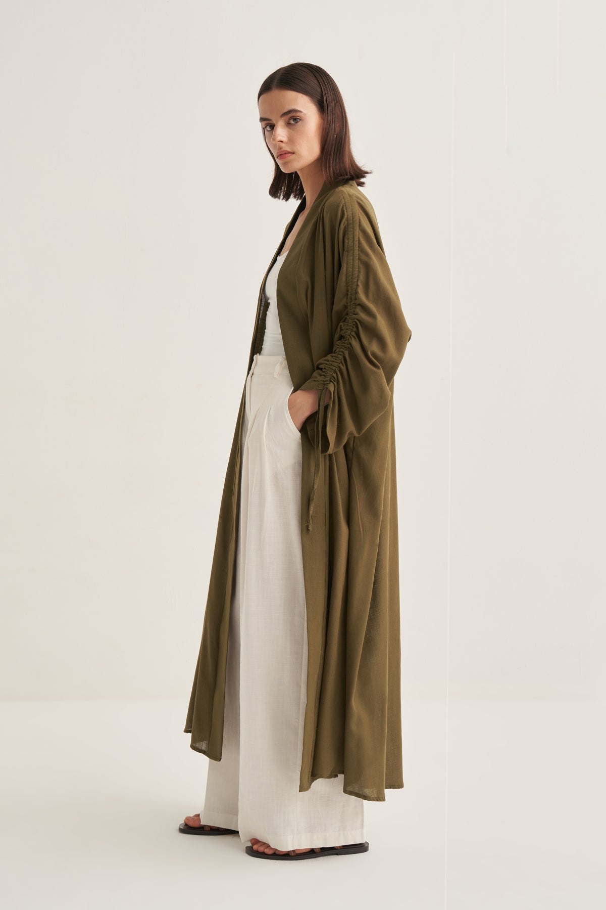 Kadın Organik Pamuk Büzgü Detaylı Abaya Haki