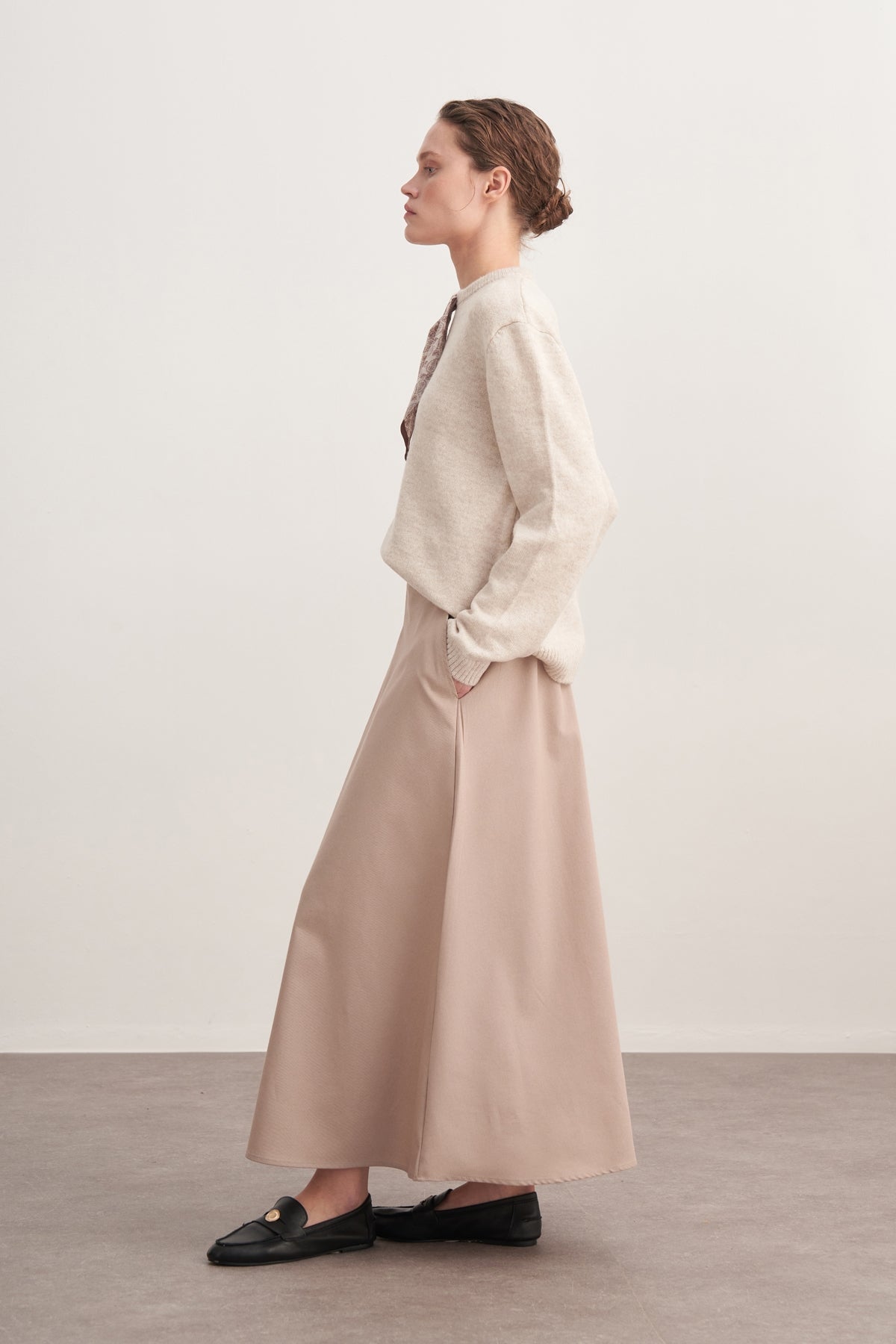 Kadın Fularlı Bisiklet Yakalı Triko Kazak Bej