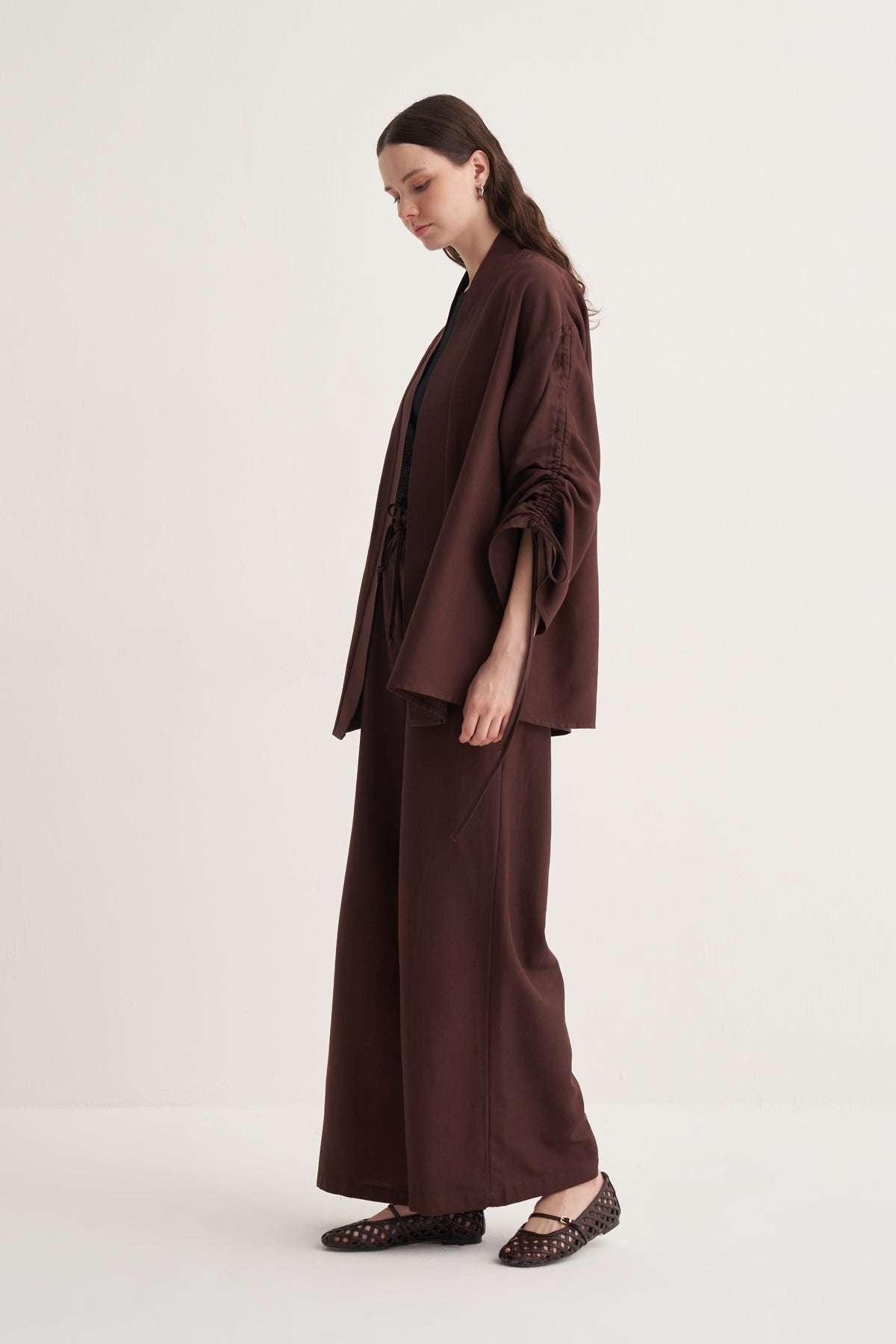 Kadın Dökümlü Pamuklu Büzgü Detaylı Kimono Pantolon Takım  Acı Kahve