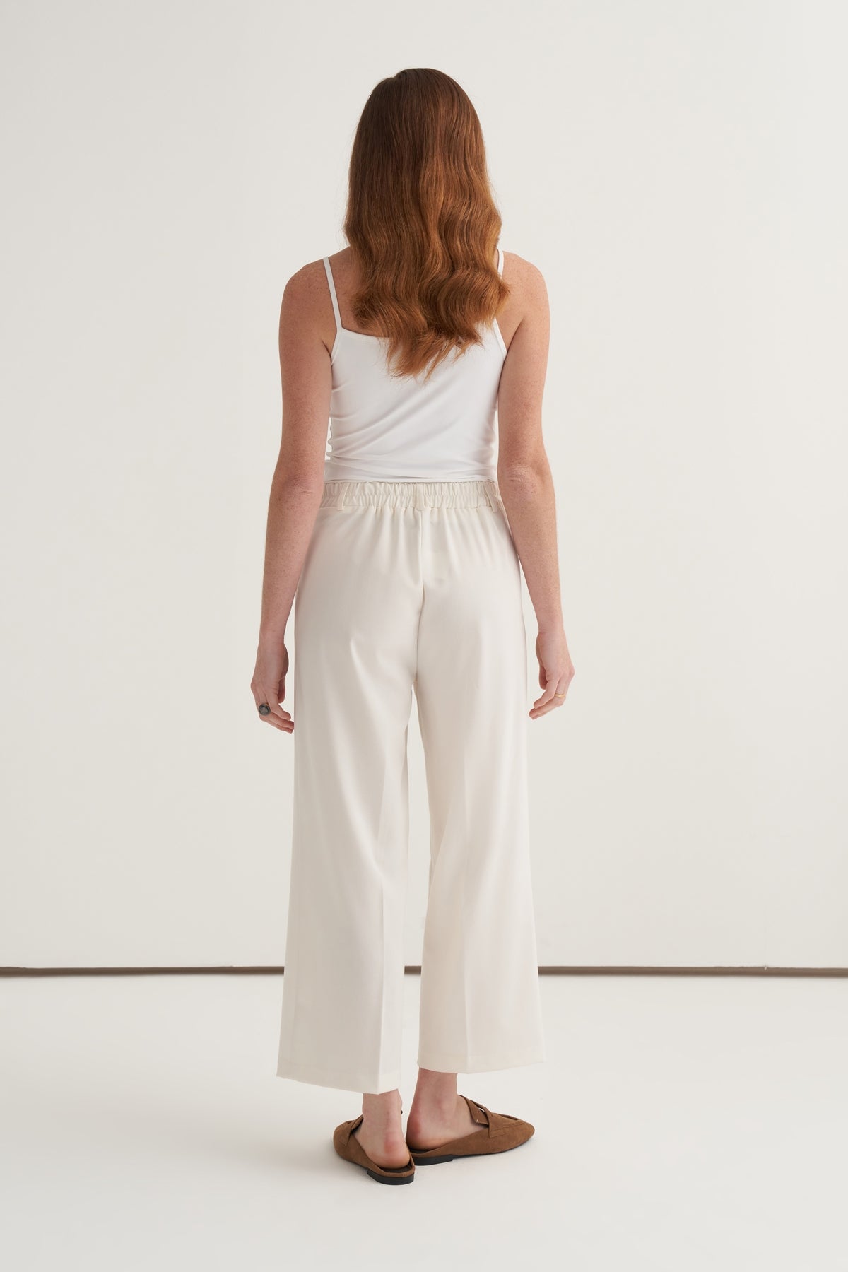 Kadın Düz Kesim Pensli Pantolon Ekru