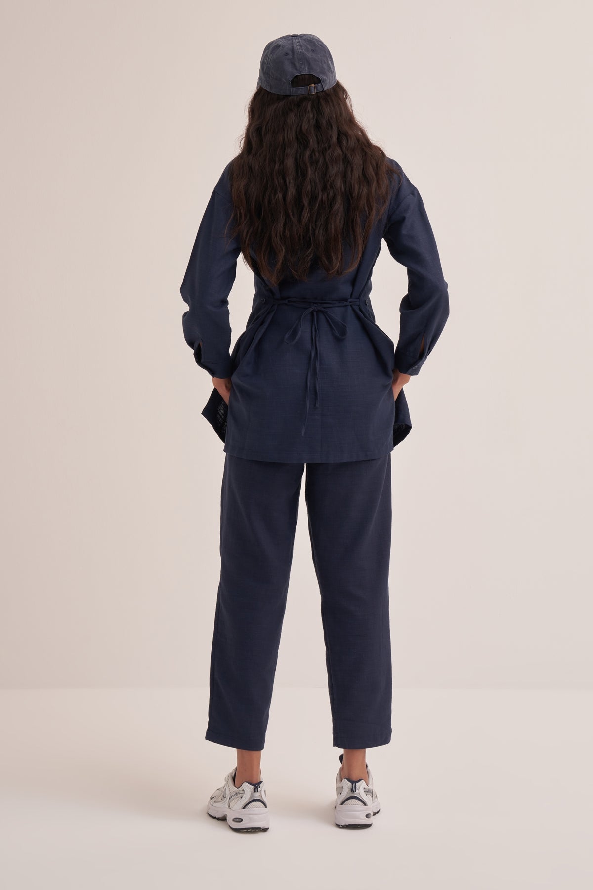 Kadın Organik Pamuk Yırtmaçlı Fonksiyonel Gömlek Lacivert