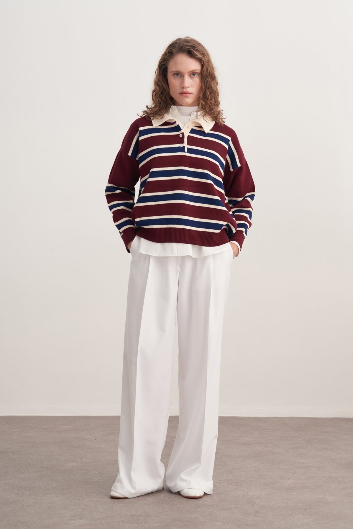 Kadın Çizgili Yakalı Triko Kazak Bordo