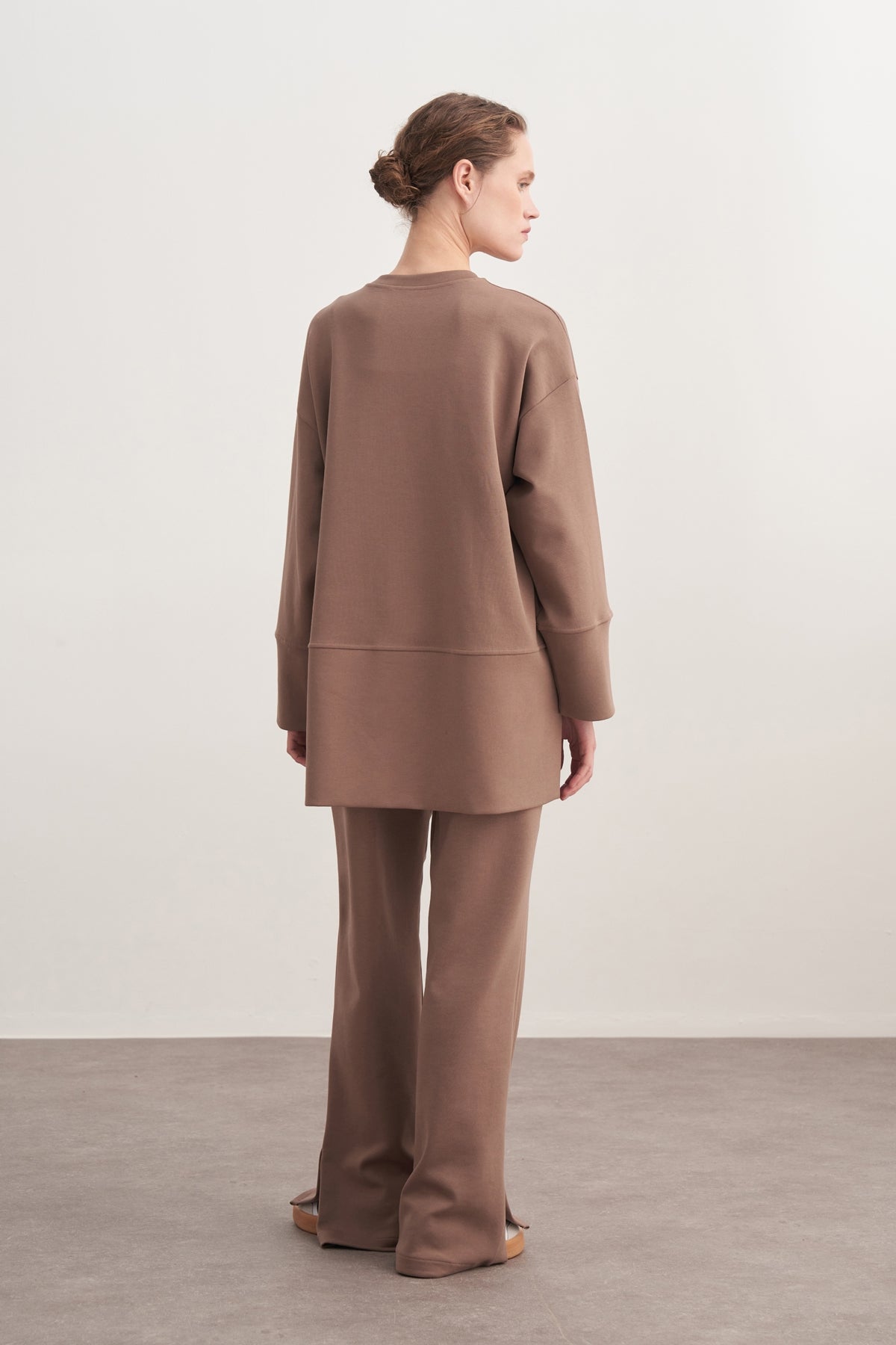 Kadın İnterlok Oversize Şal Aksesuarlı Sweat Kahve