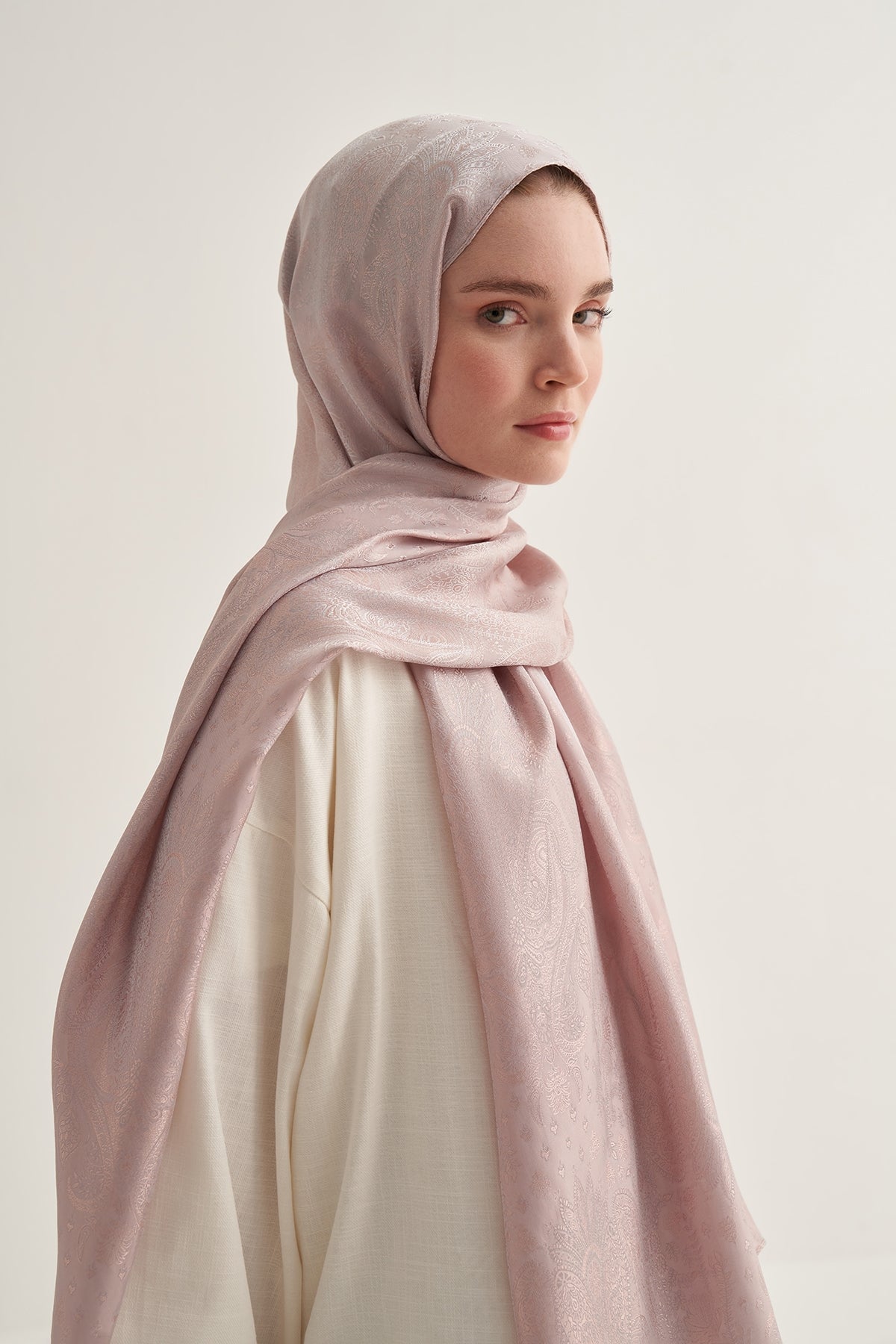 Kadın İpeksi Jakar Şal Pudra