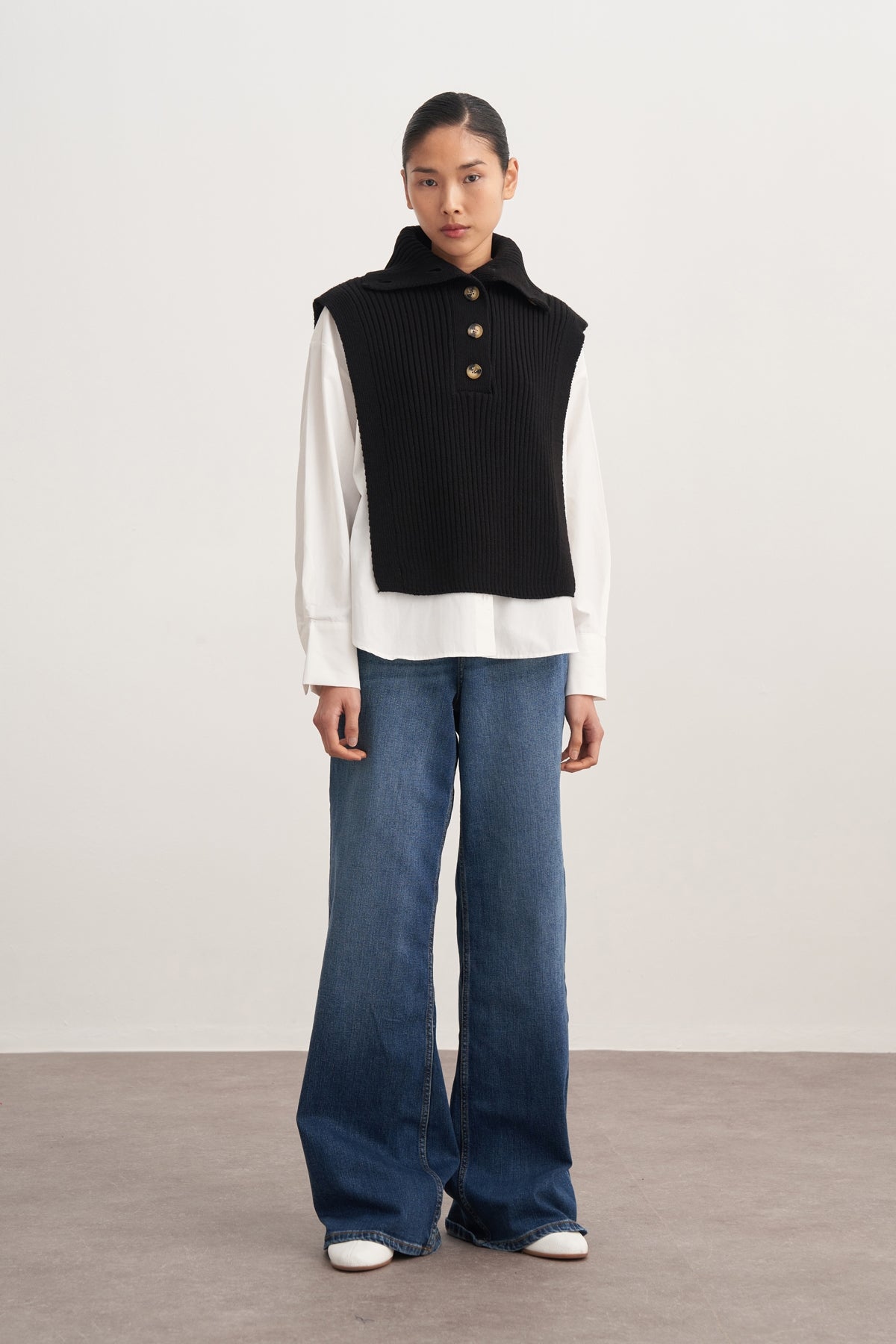 Kadın Düğmeli Triko Süveter Siyah