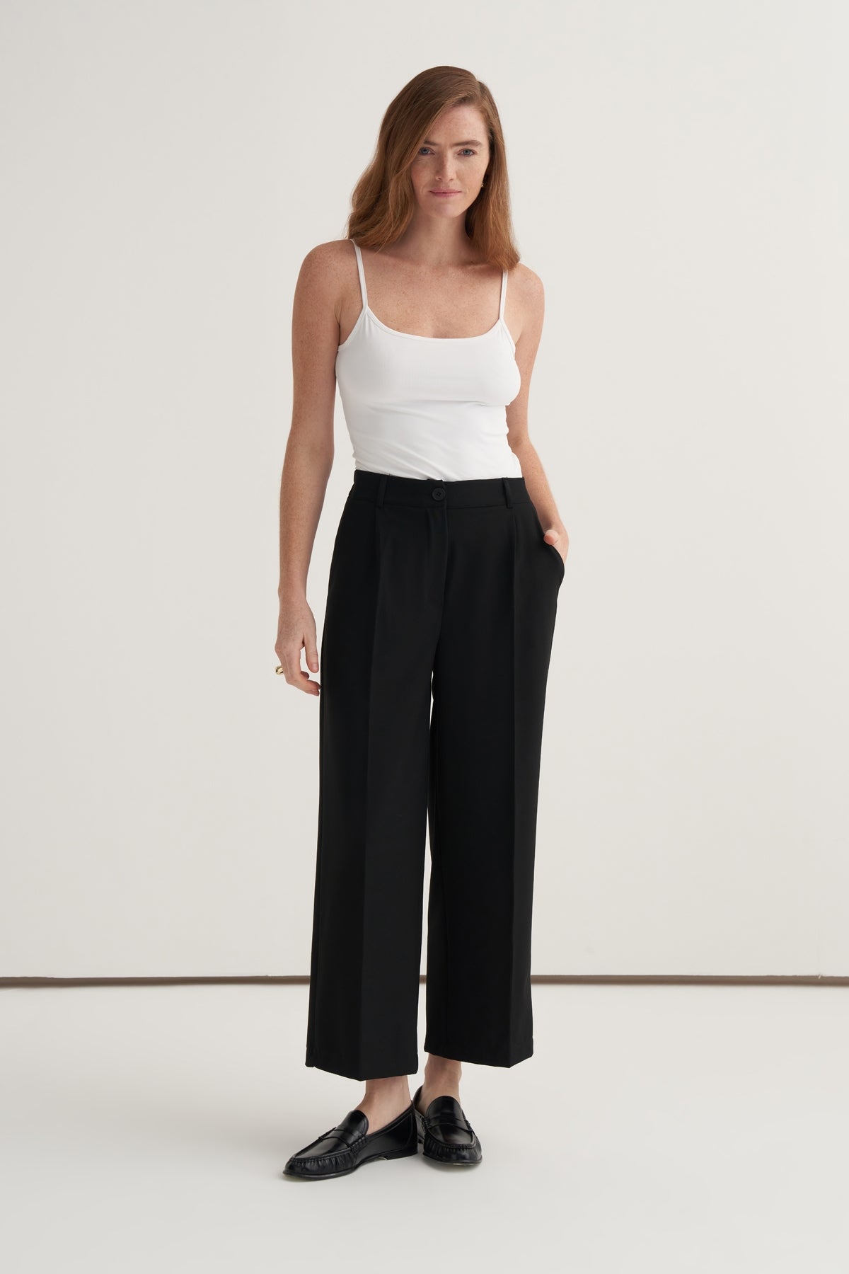 Kadın Düz Kesim Pensli Pantolon Siyah