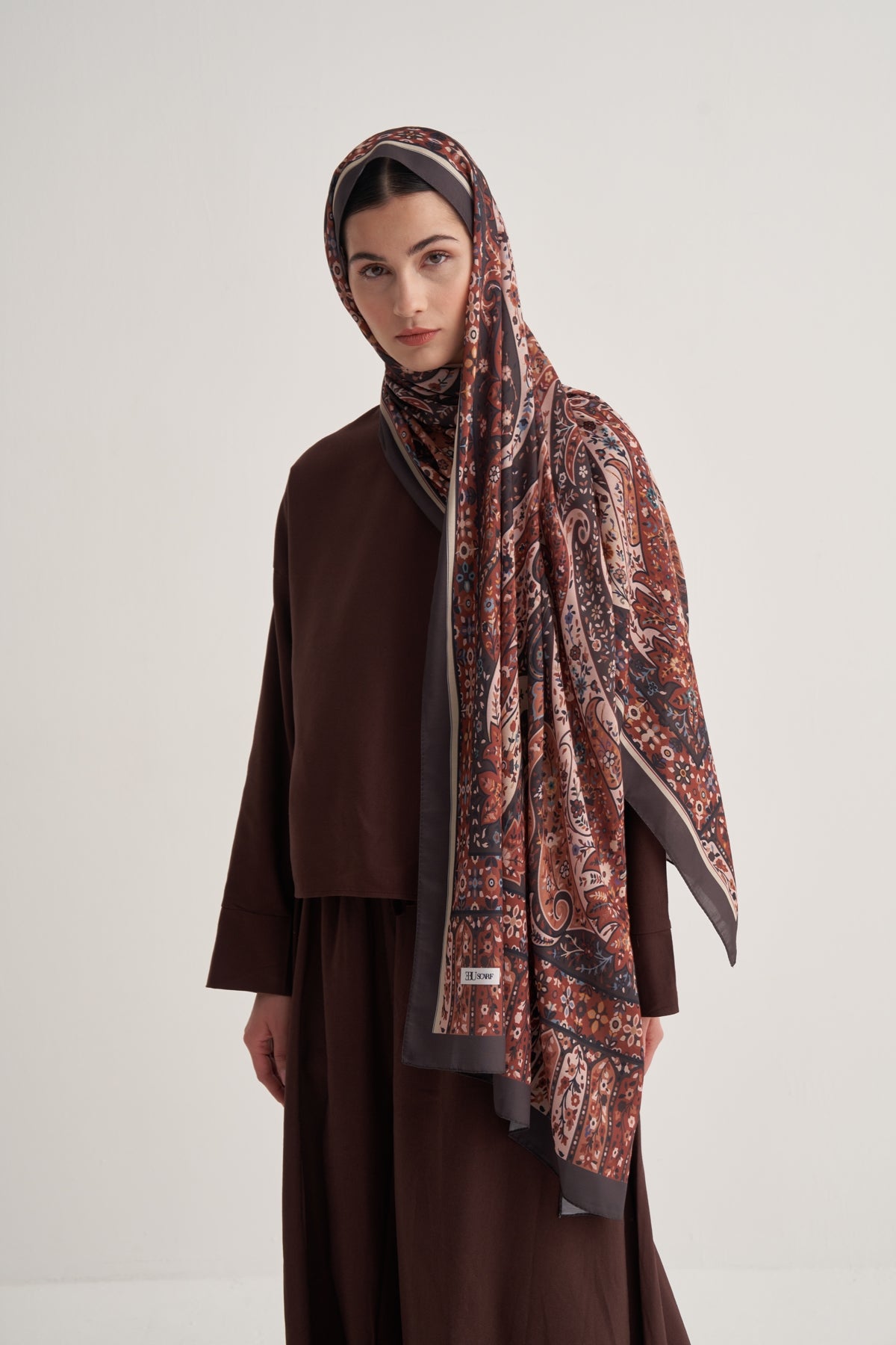 Kadın İpeksi Freesia Desen Şal Kahve