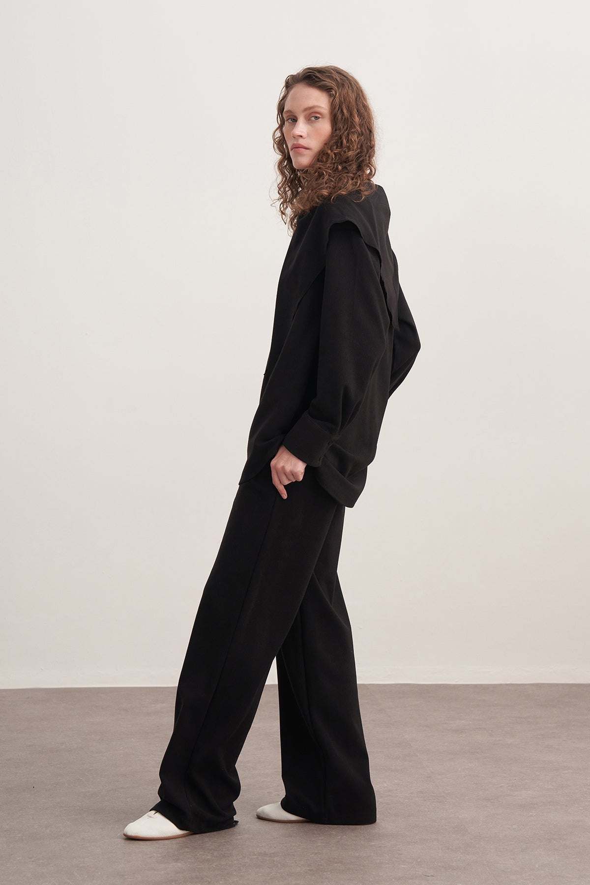 Kadın Şal Aksesuarlı 3’lü Pantolon Takım Siyah