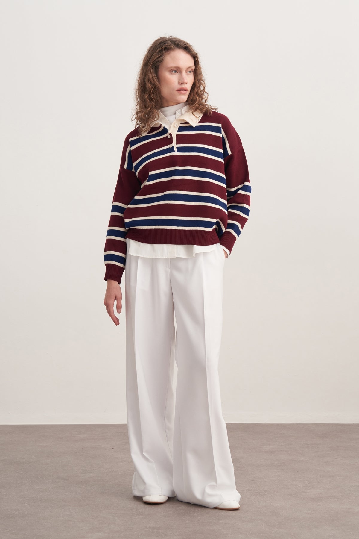 Kadın Çizgili Yakalı Triko Kazak Bordo