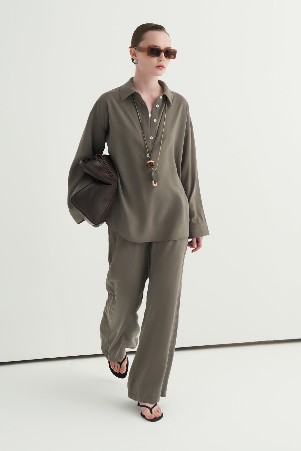 Kadın Modal Pat Kapamalı Gömlek Haki