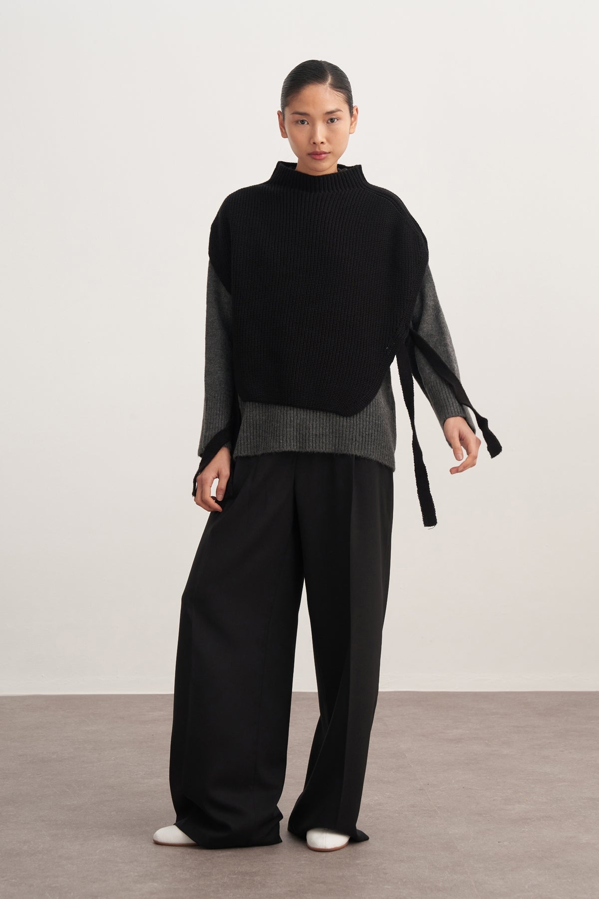 Kadın Bağlama Detaylı Triko Süveter Siyah