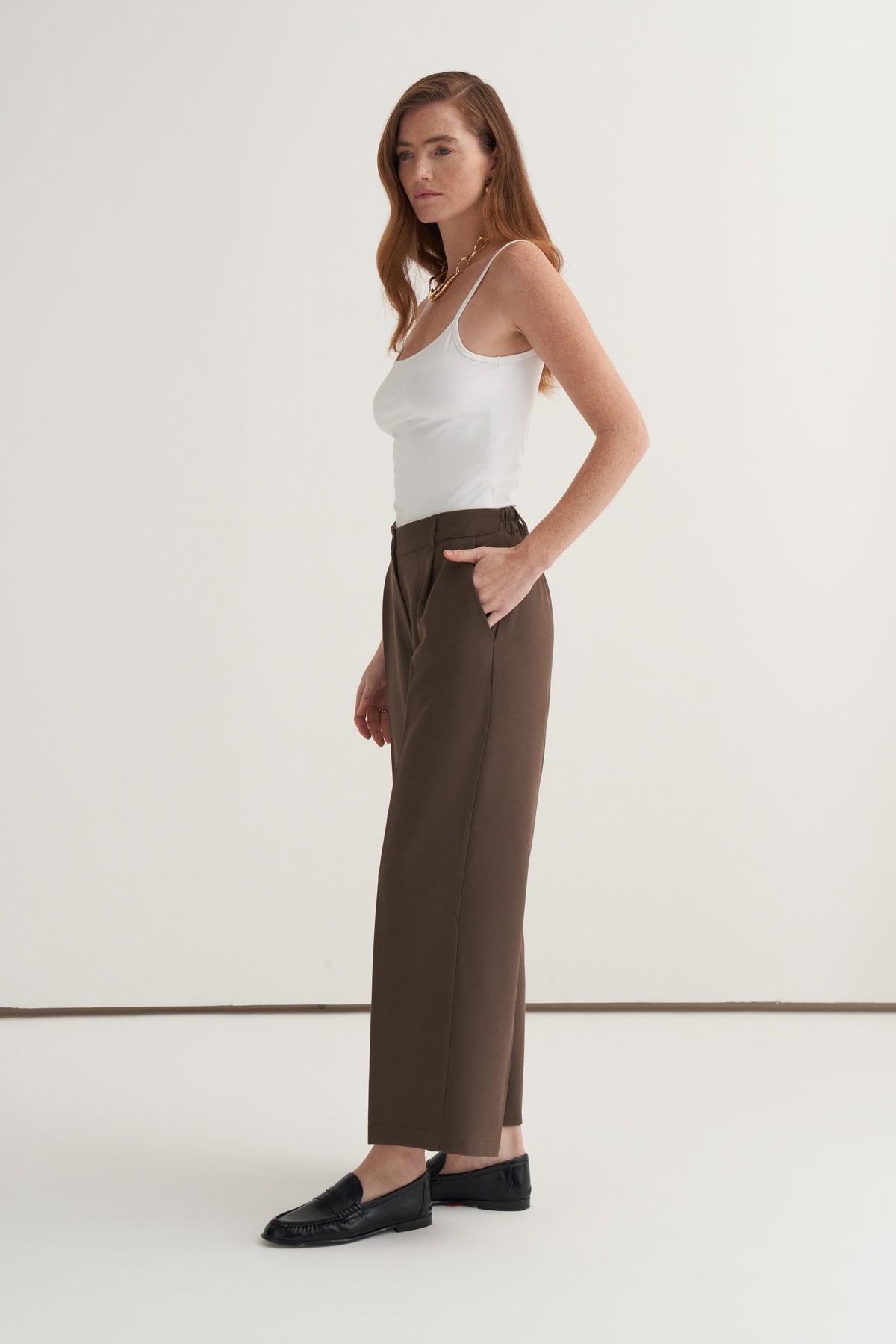 Kadın Düz Kesim Pensli Pantolon Koyu Vizon