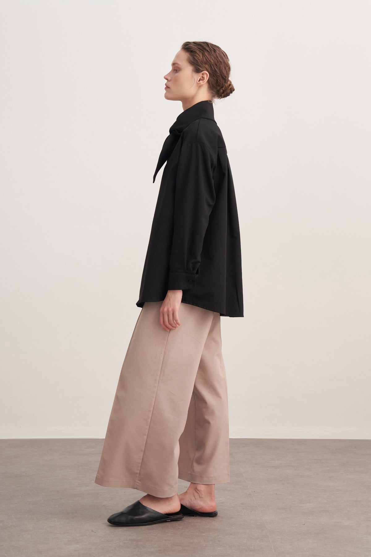 Kadın Gabardin Yaka Detaylı Gömlek Siyah