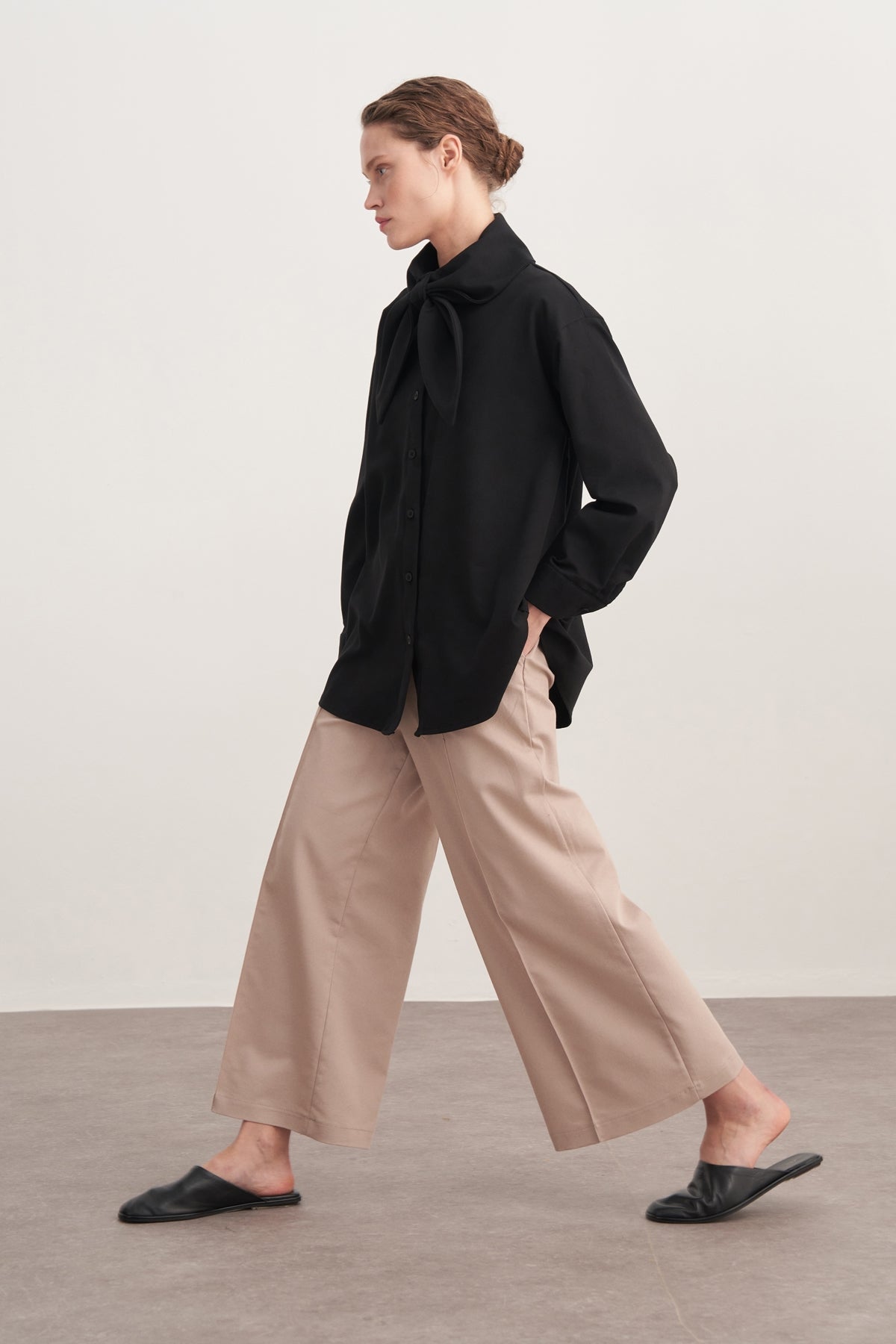 Kadın Gabardin Yaka Detaylı Gömlek Siyah