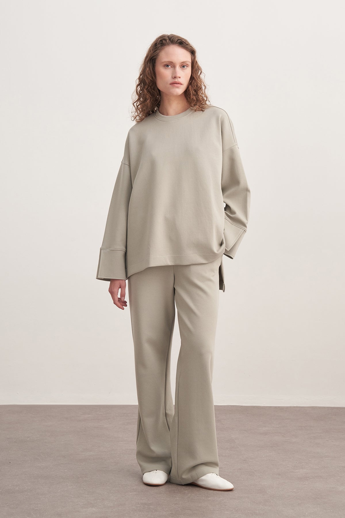 Kadın İnterlok Kol Detaylı Bluz Pastel Gri