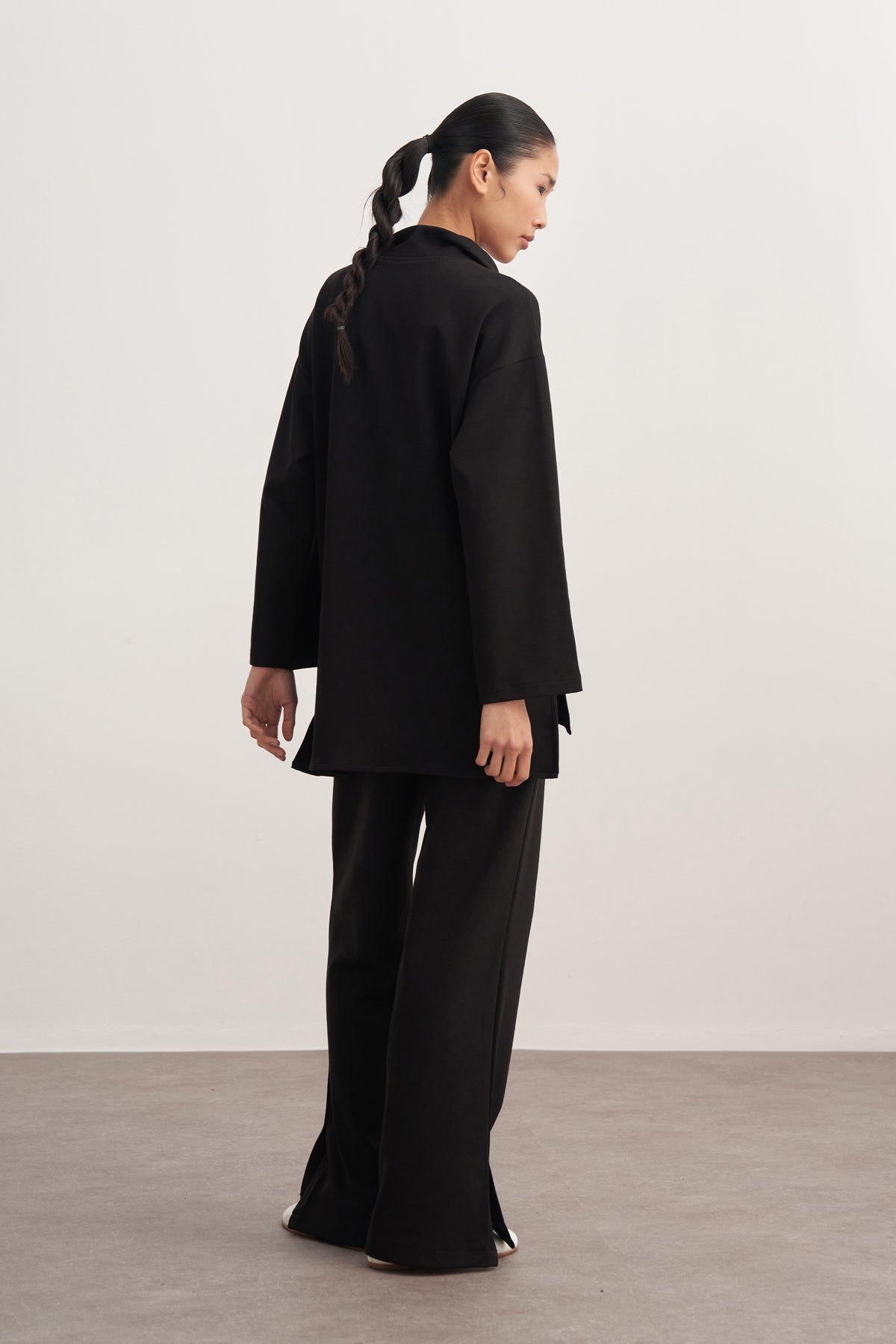 Kadın İnterlok Dik Yaka Sweat Siyah