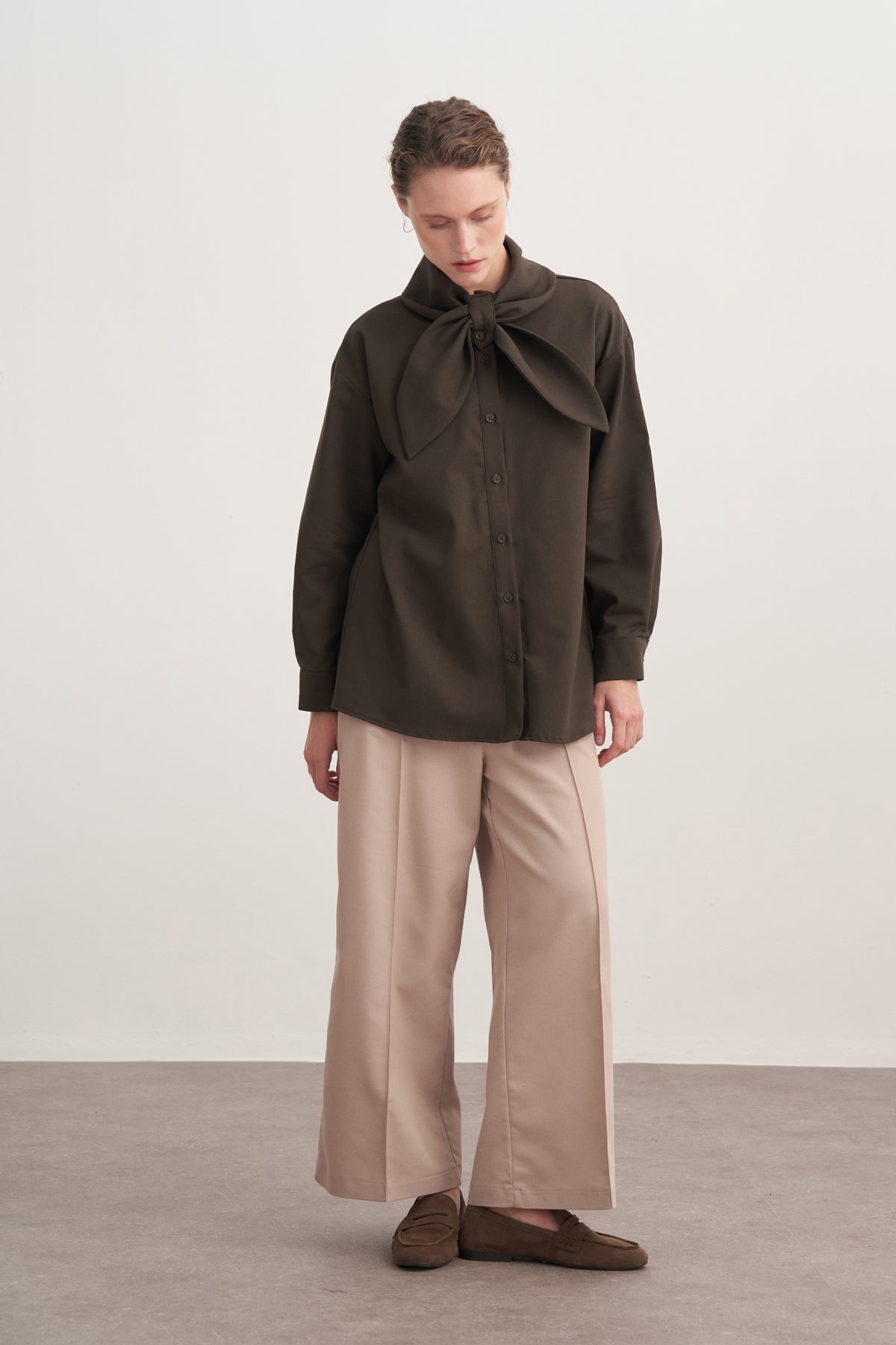 Kadın Gabardin Yaka Detaylı Gömlek Koyu Haki