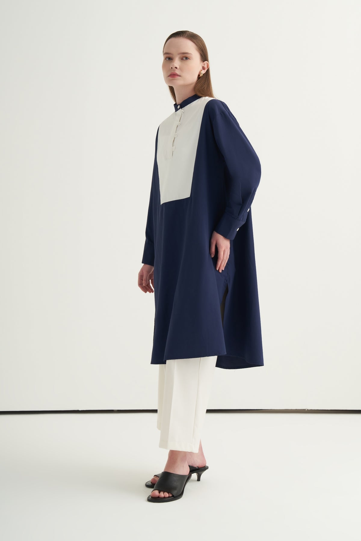 Kadın Hakim Yaka Kontrast Tunik Lacivert