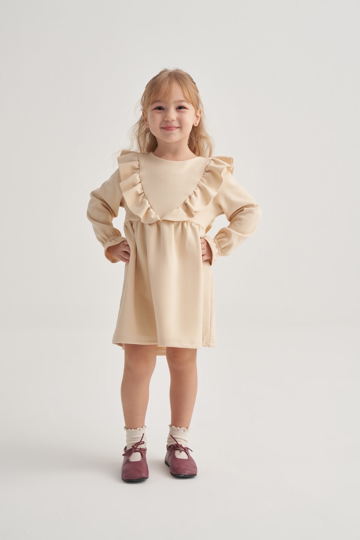 Kız Çocuk İnterlok Fırfırlı Uzun Kol Elbise Bej