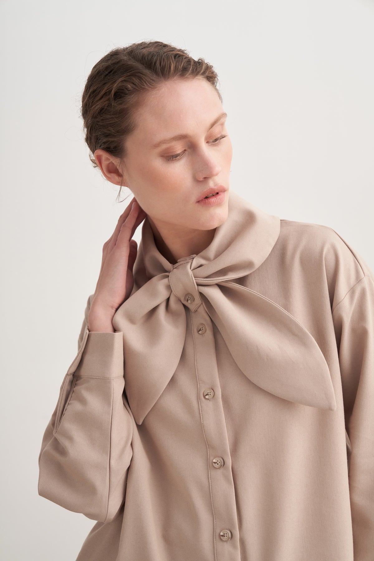 Kadın Gabardin Yaka Detaylı Gömlek Bej