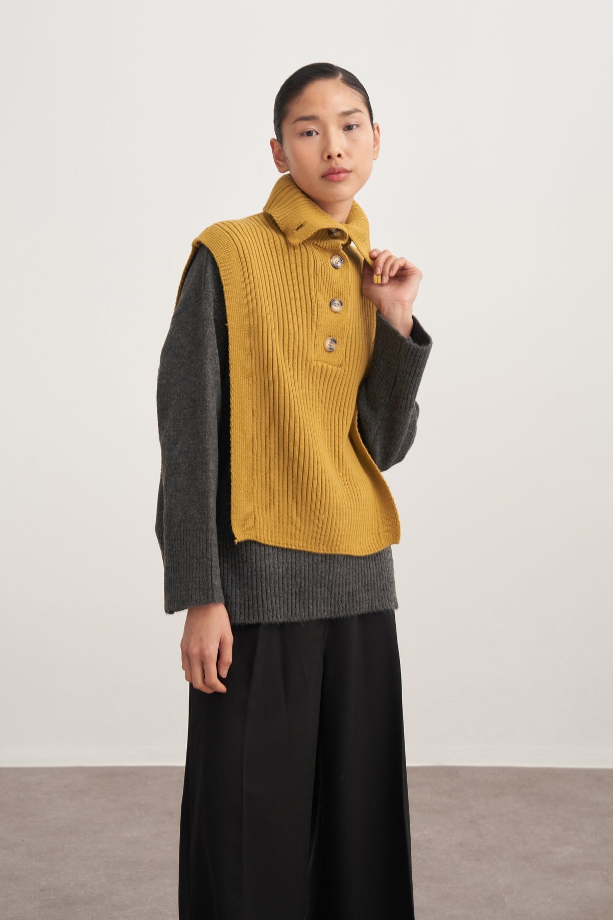 Kadın Düğmeli Triko Süveter Yağ Yeşili