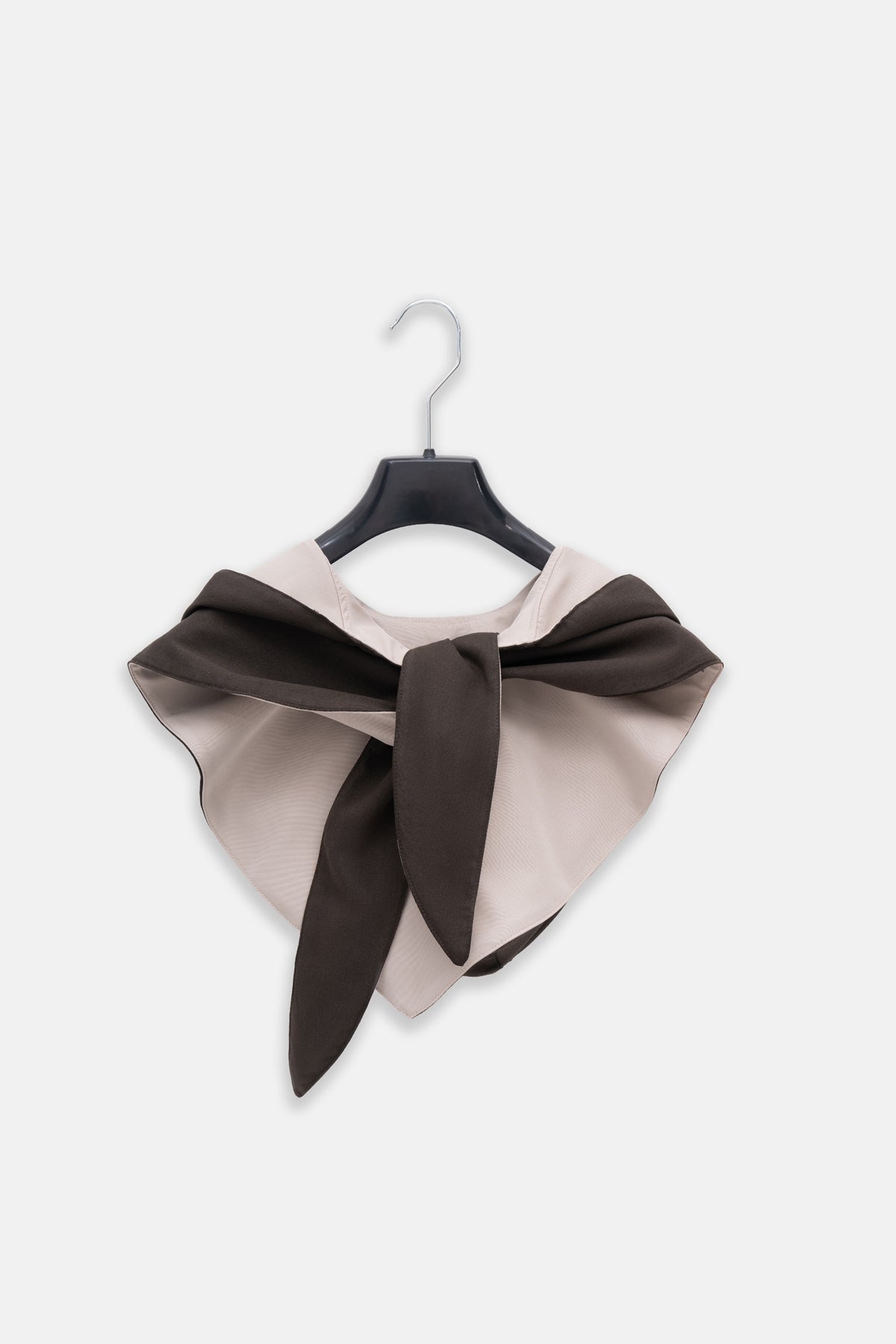 Kadın Şapkalı Omuz Şalı Kahve